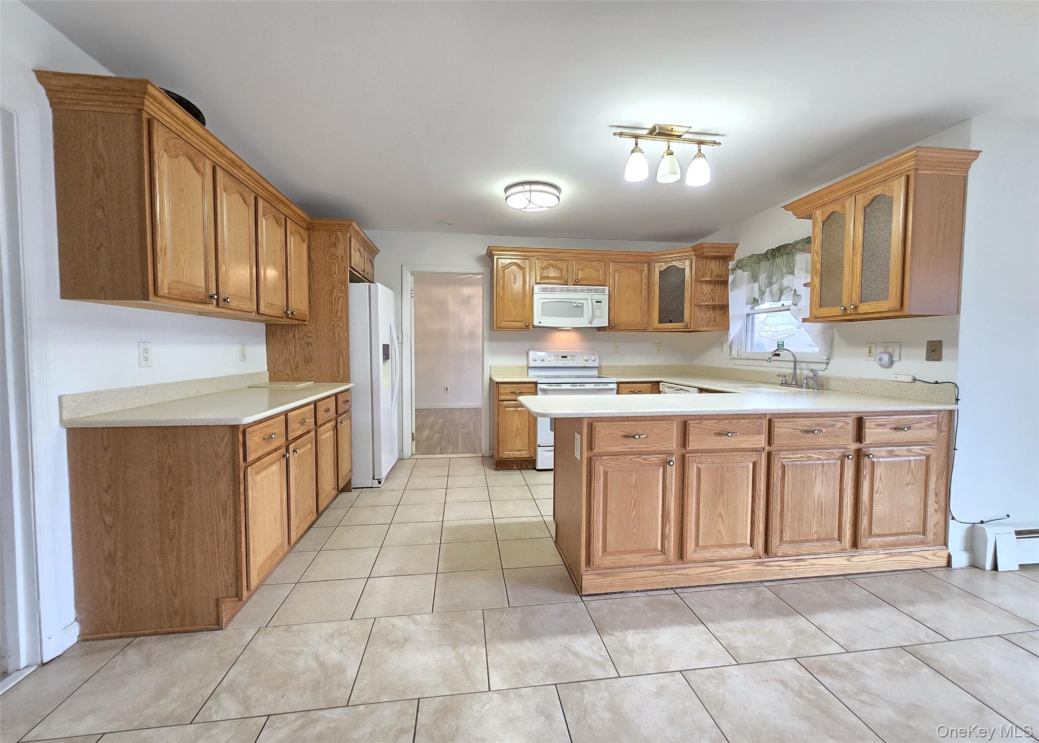 #5 photo, 652 Hawkins Road, Coram , NY 11727