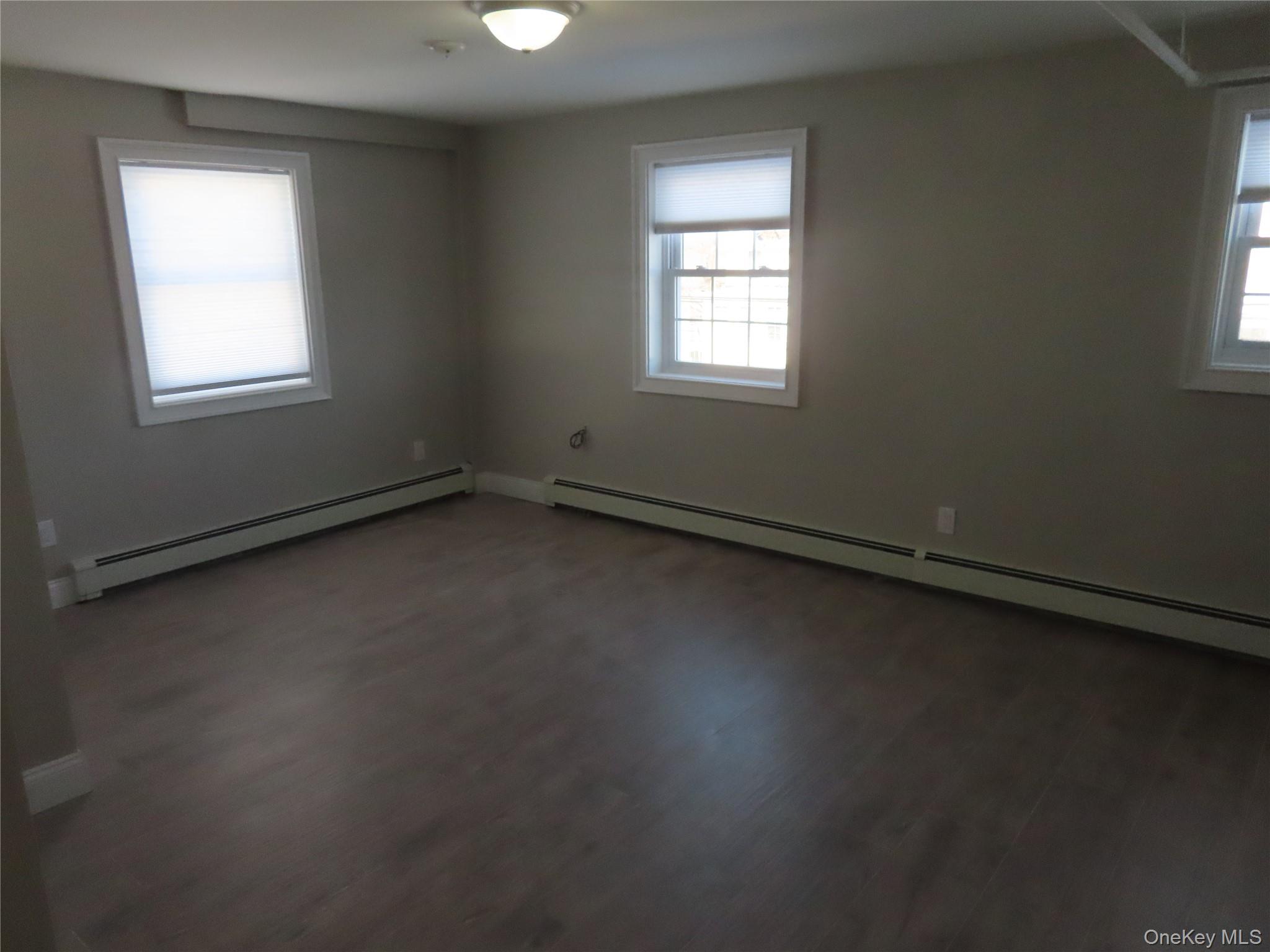 #6 photo, 54 2nd Avenue, 롱 아일랜드 Bay Shore , NY 11706