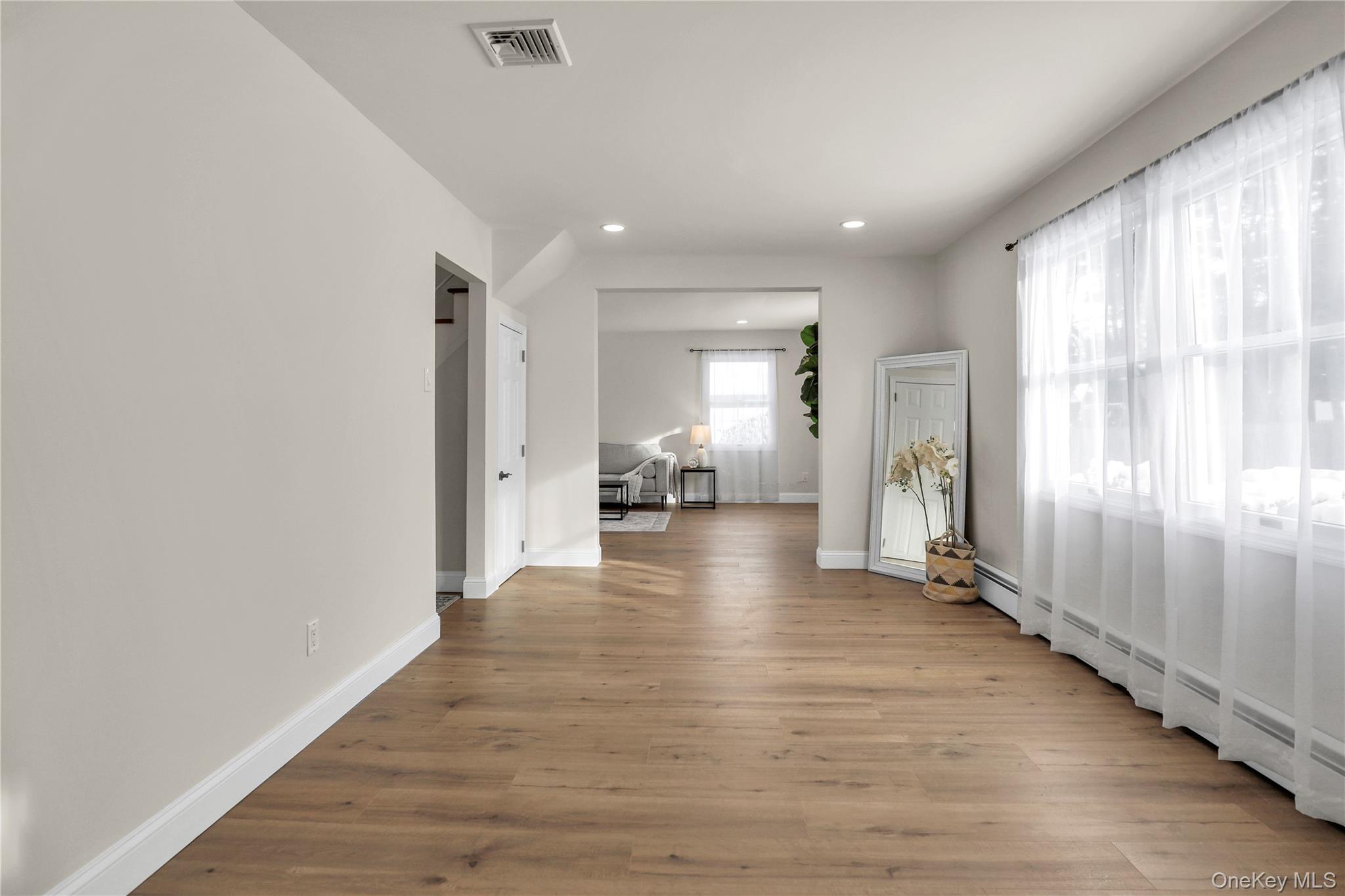 #6 photo, 37 Malvern Ln, Stony Brook , NY 11790