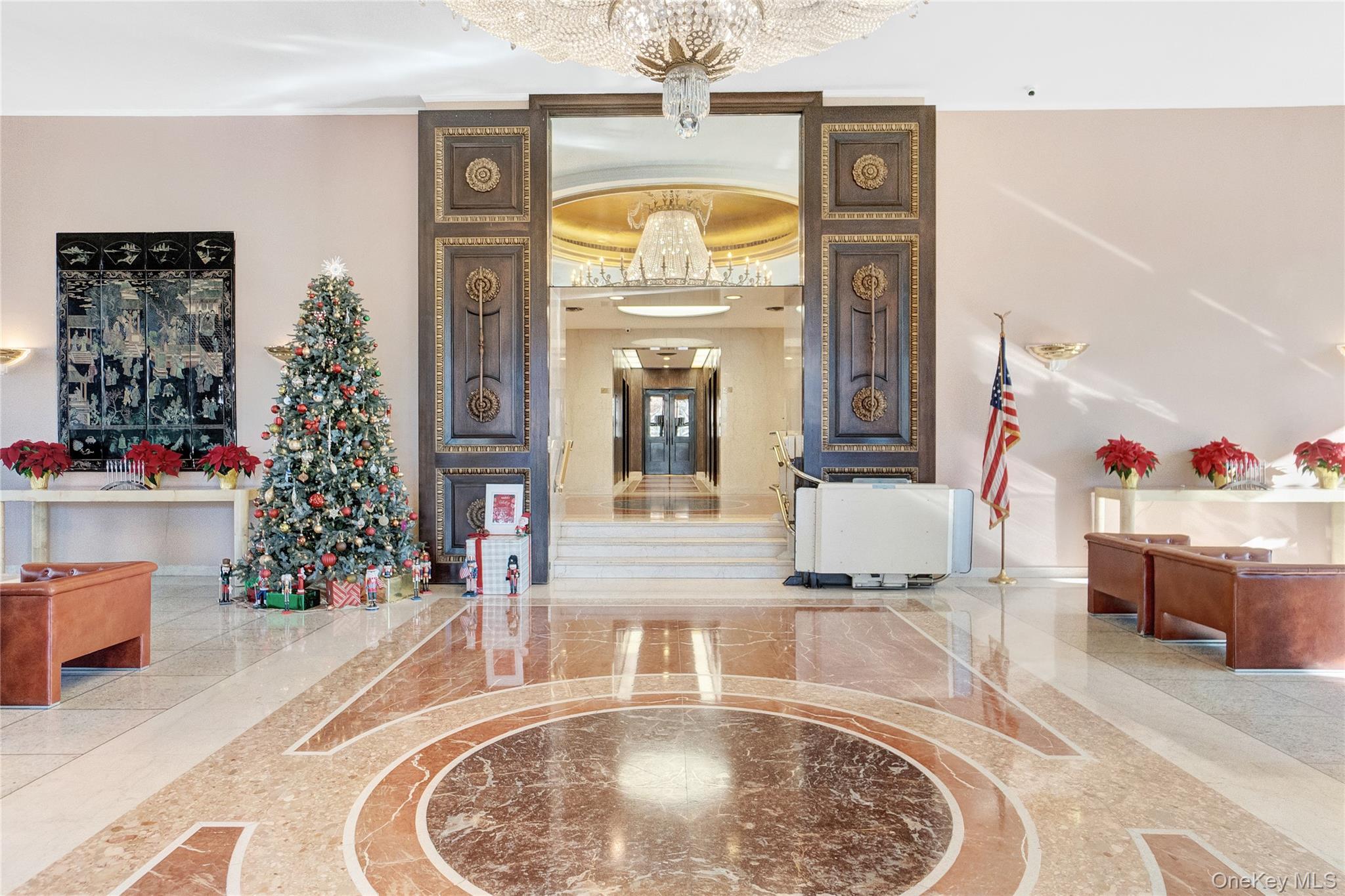 #4 photo, 110-11 Queens Boulevard, 뉴욕퀸즈 Forest Hills , NY 11375