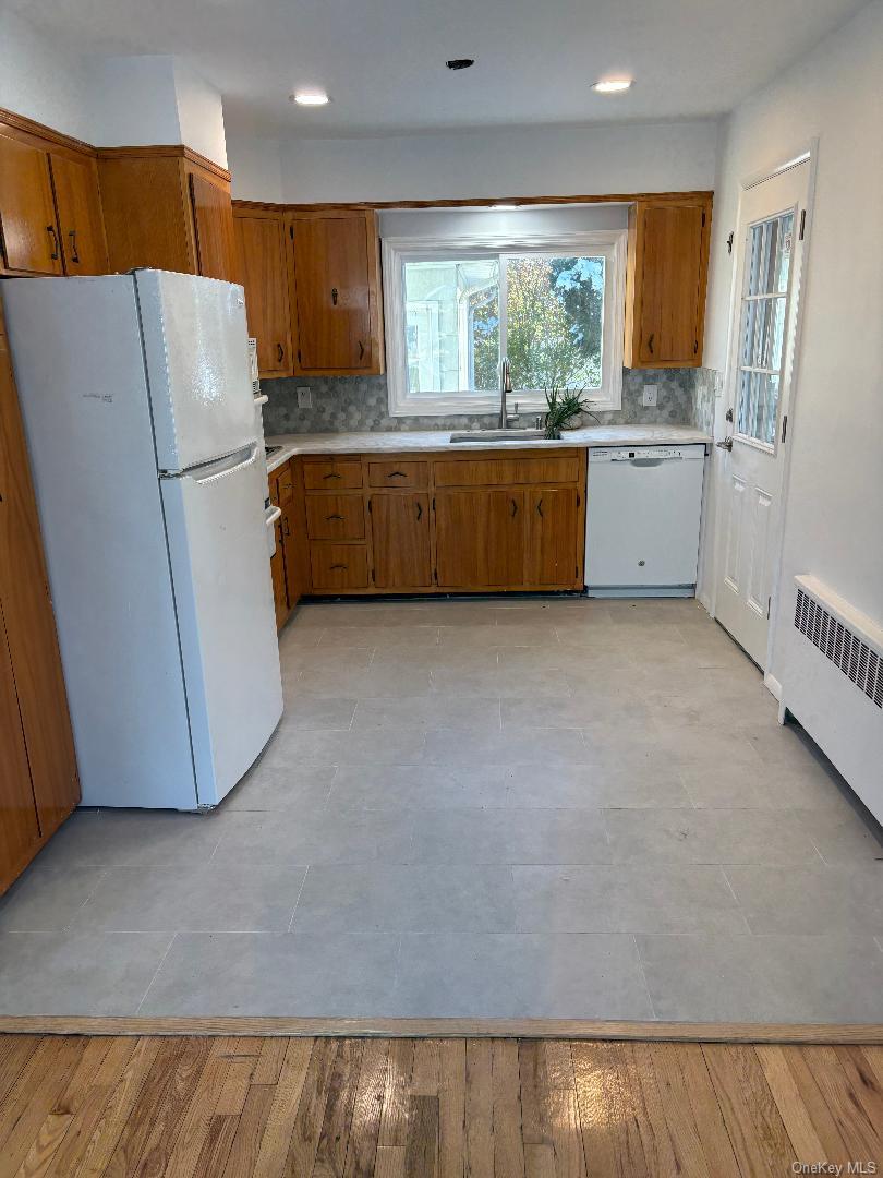 #2 photo, 166 Franklin Boulevard, Long Beach , NY 11561