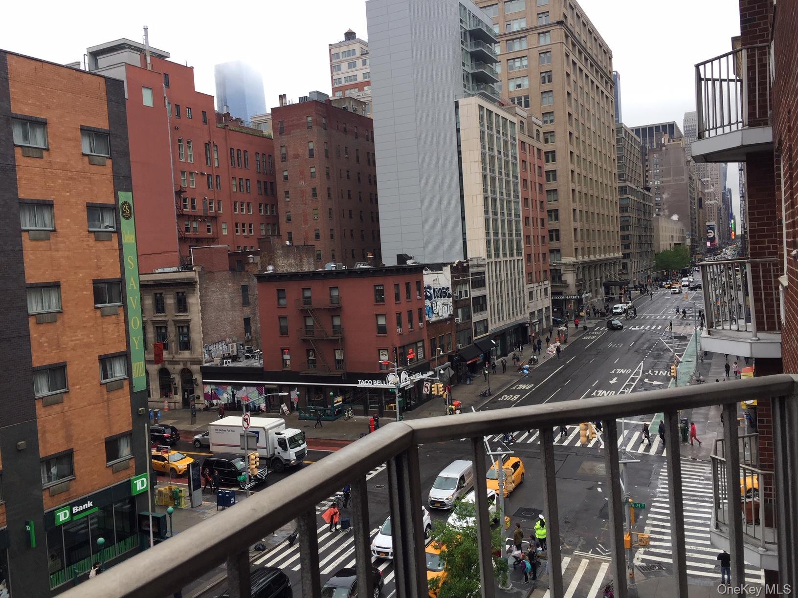 #8 photo, 170 w 23rd Street, New York (Manhattan) , NY 10011