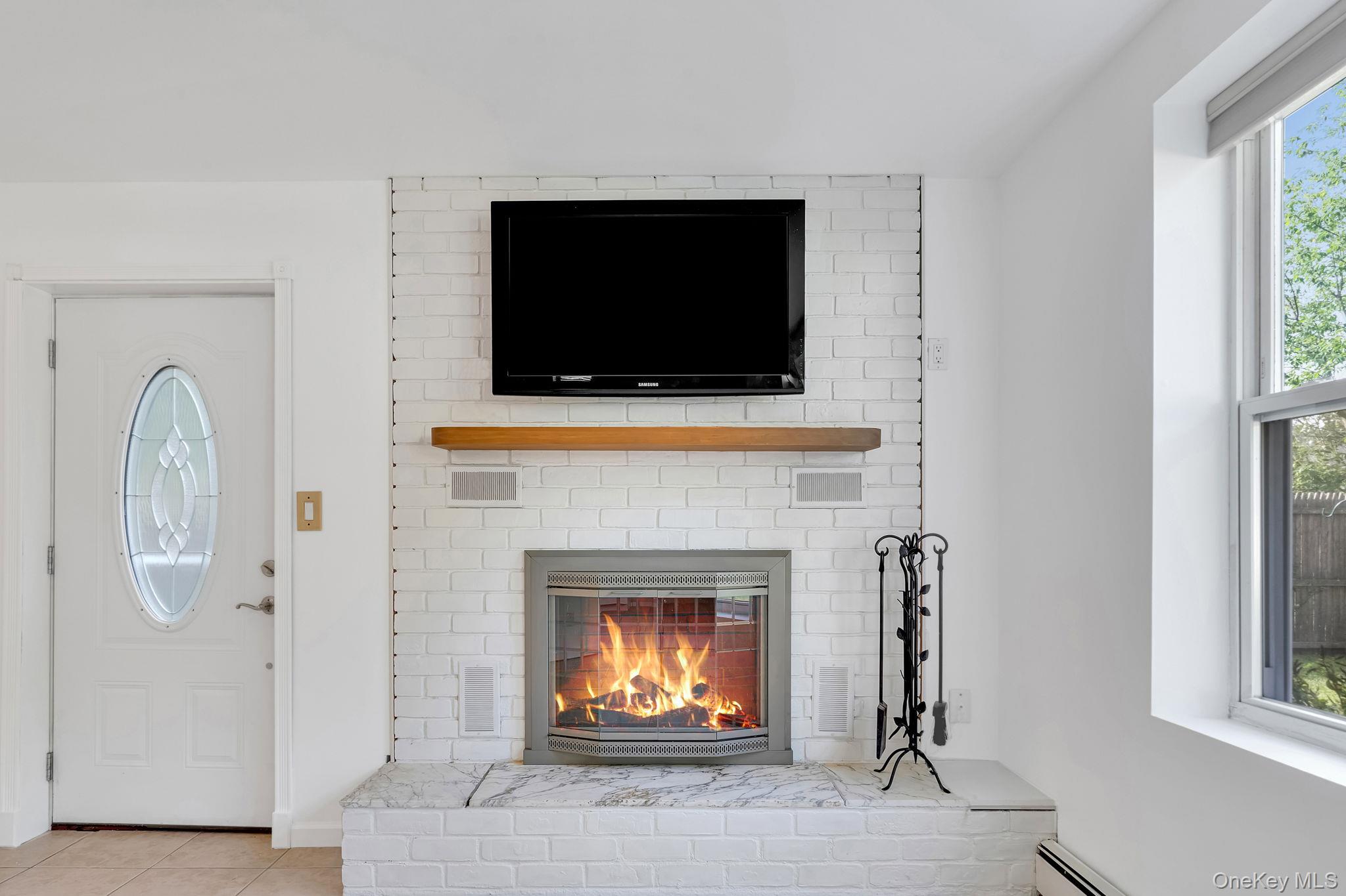 #5 photo, 100 E 7th Street, Deer Park , NY 11729