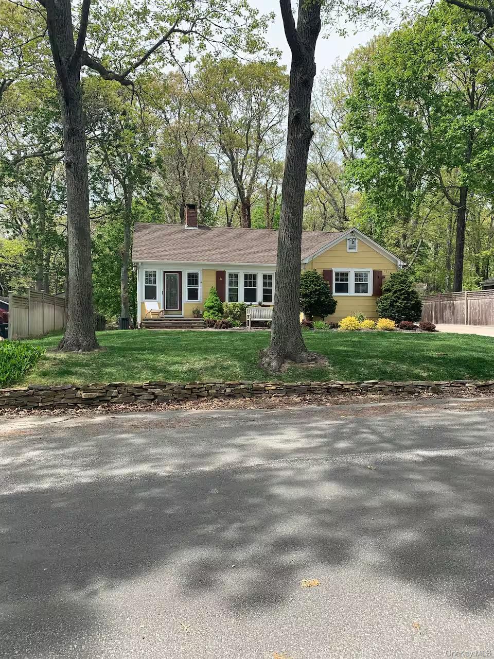 #1 photo, 1240 West Road, Cutchogue , NY 11935