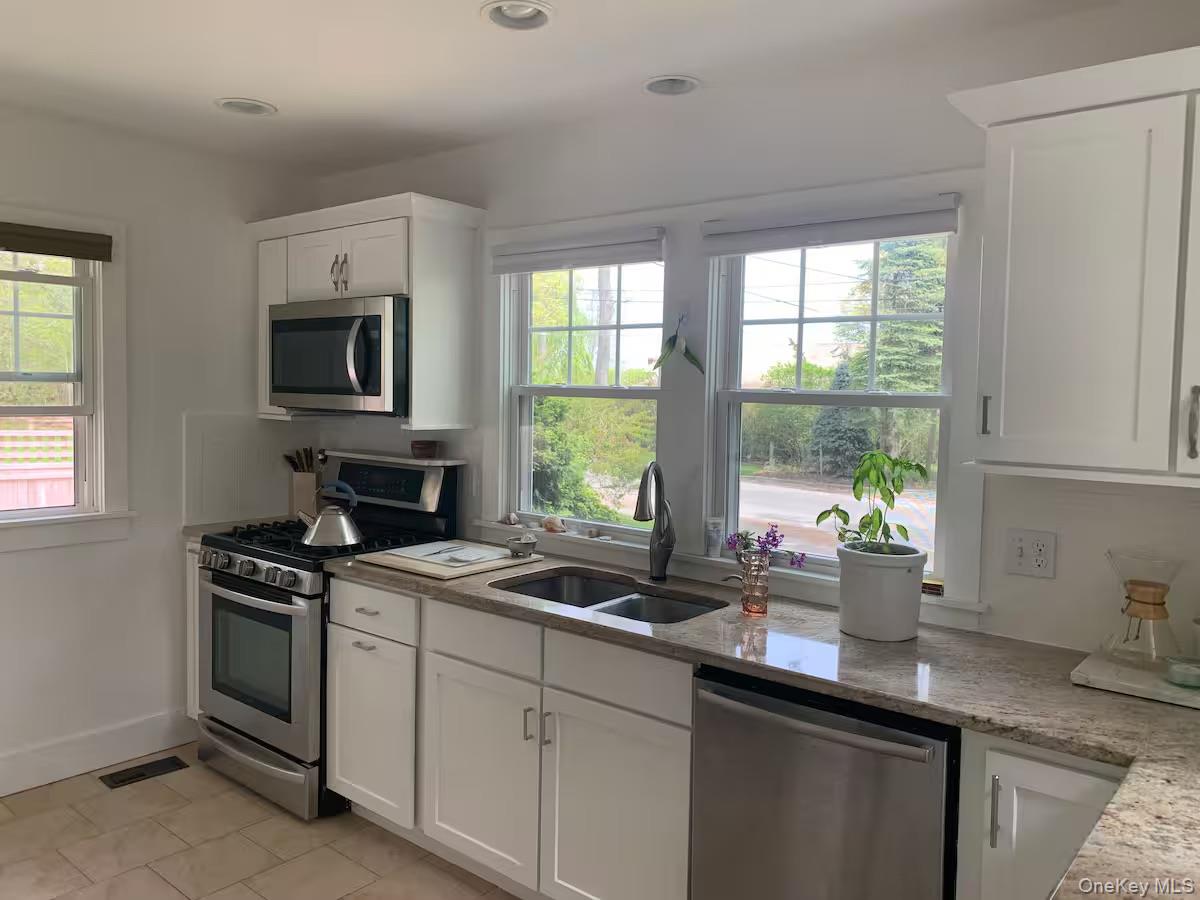 #8 photo, 1240 West Road, Cutchogue , NY 11935