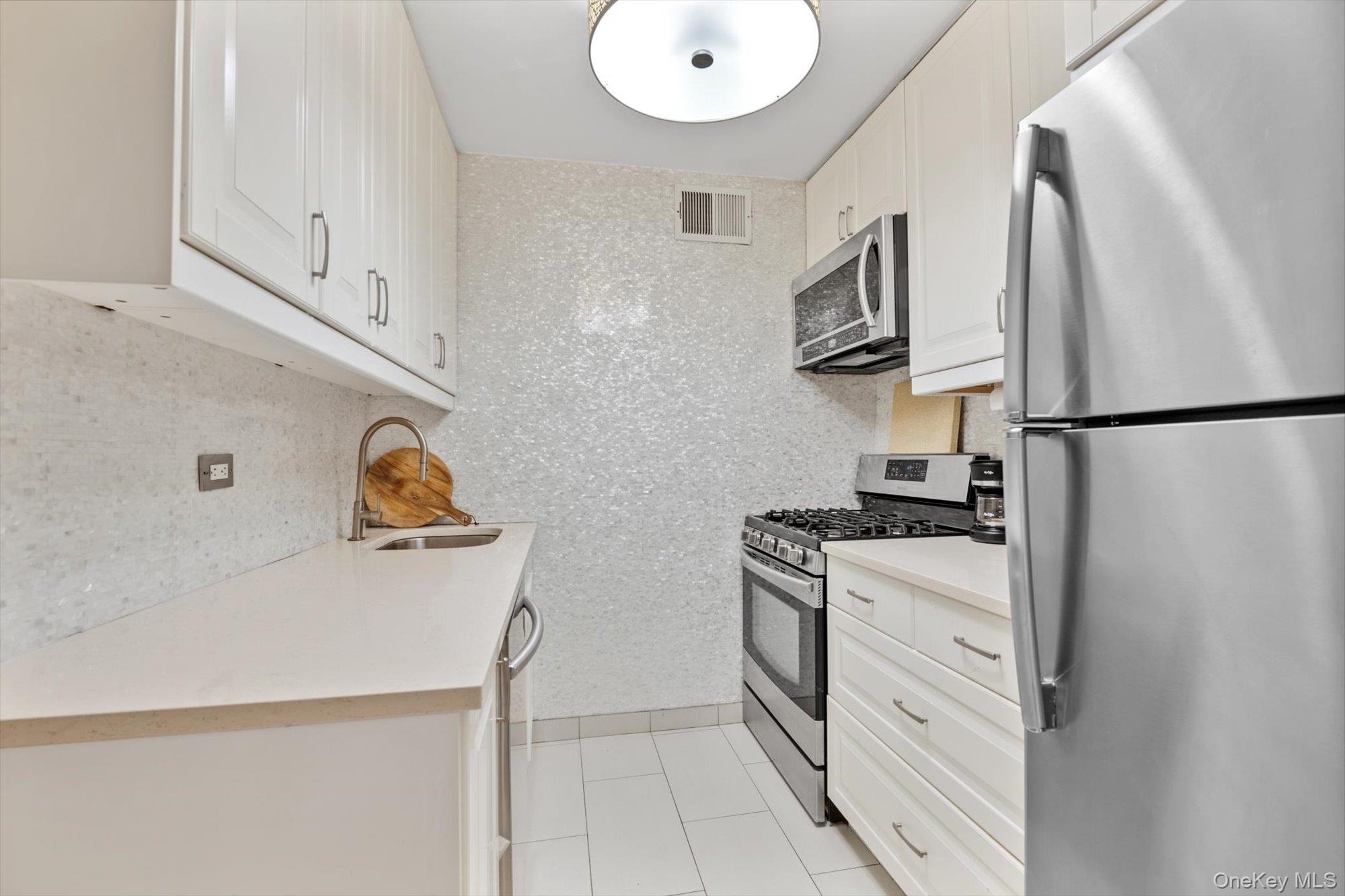 #10 photo, 102-30 66 Road, Forest Hills , NY 11375