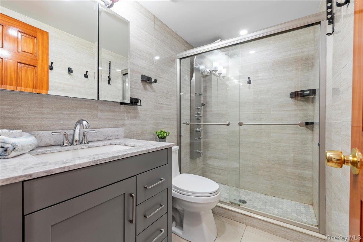 #19 photo, 85 Briarcliff Road, Westbury , NY 11590