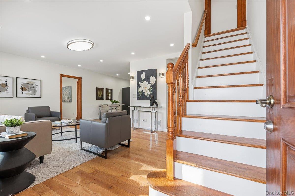 #2 photo, 85 Briarcliff Road, Westbury , NY 11590