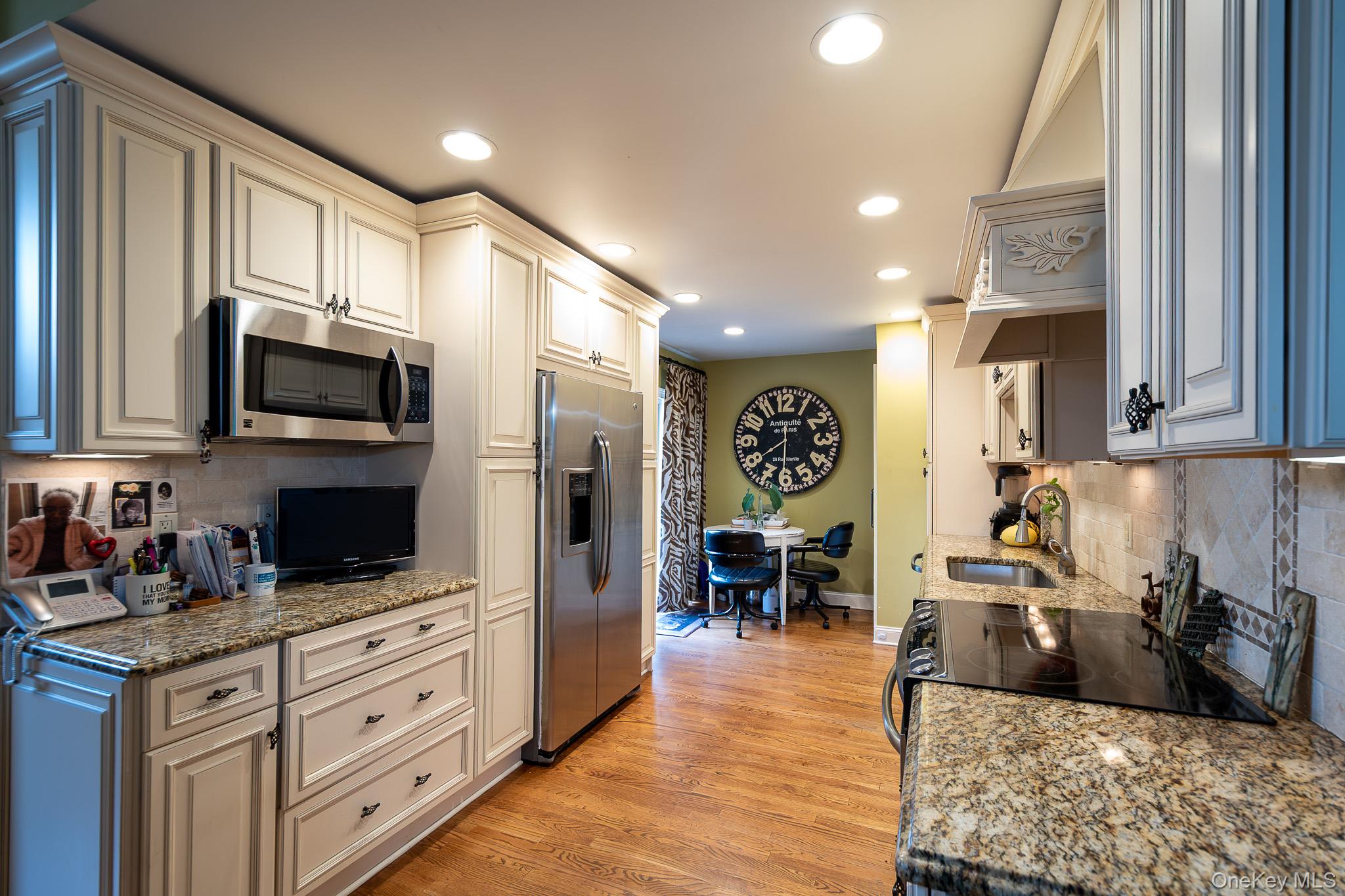 #4 photo, 83 Edgepark Road, White Plains , NY 10603