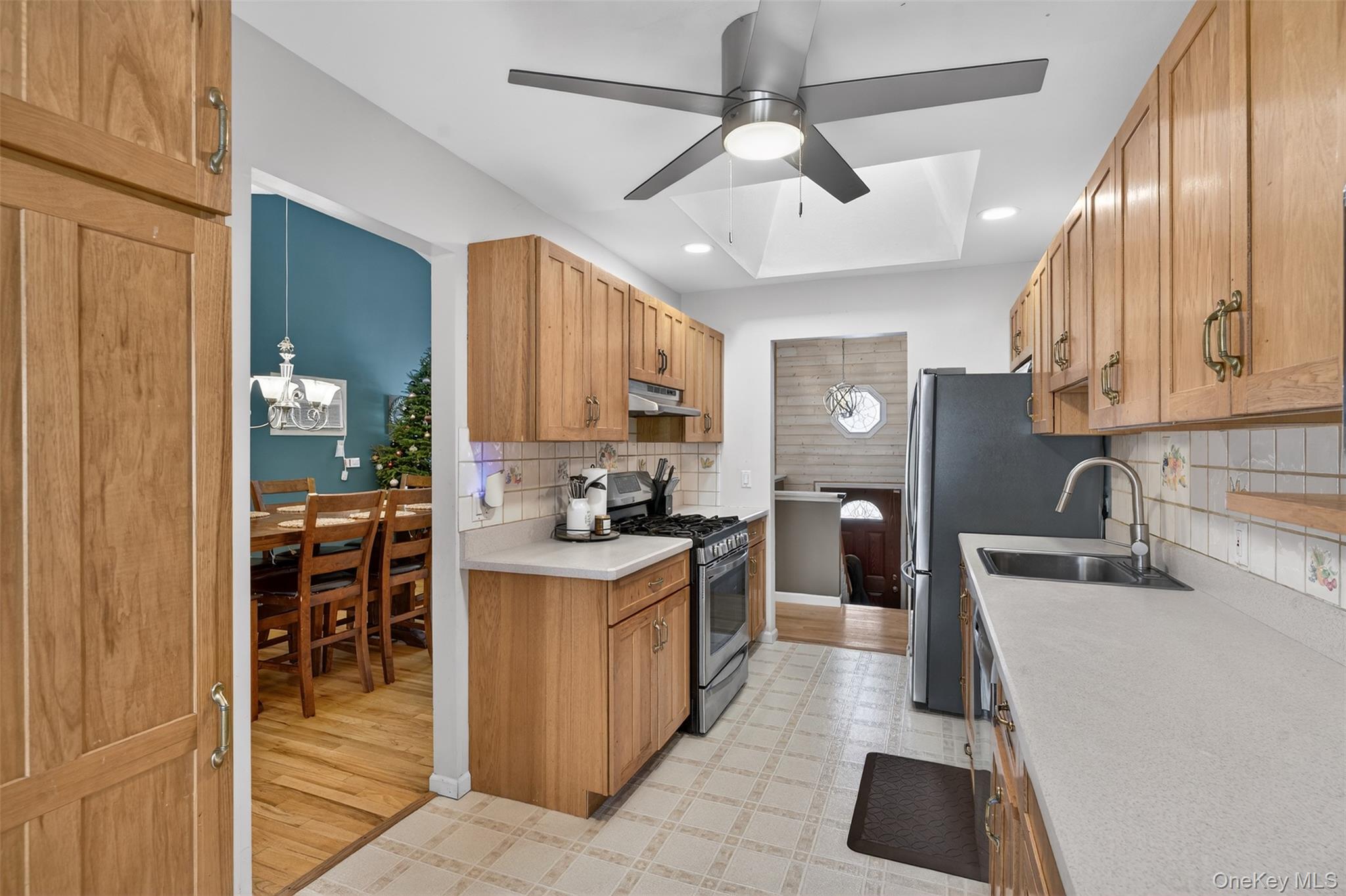 #10 photo, 95 Sutton Park Road, Poughkeepsie , NY 12603