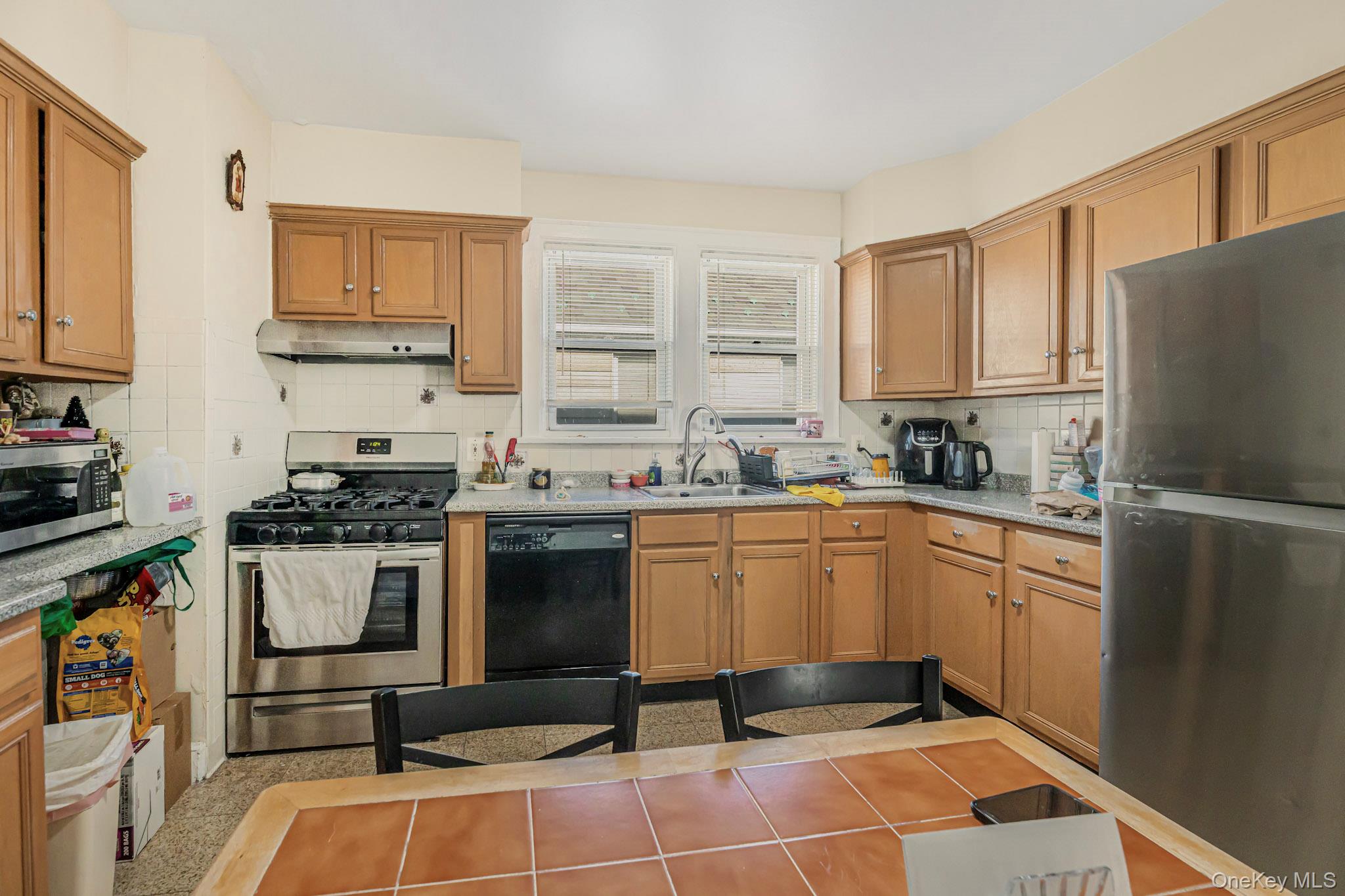 #11 photo, 168 Stephenson Boulevard, New Rochelle , NY 10801