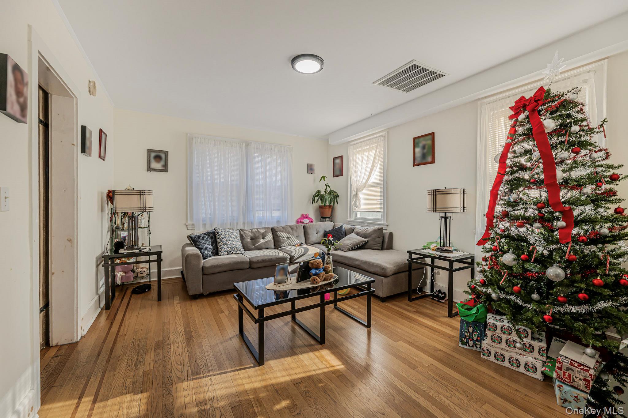 #12 photo, 168 Stephenson Boulevard, New Rochelle , NY 10801