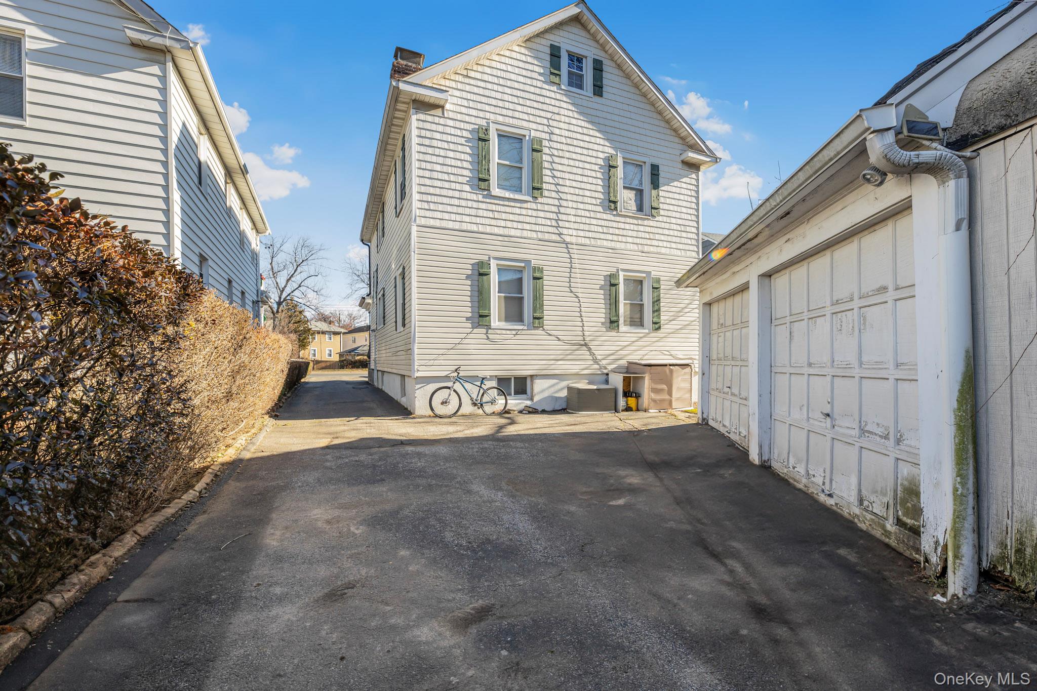 #6 photo, 168 Stephenson Boulevard, New Rochelle , NY 10801