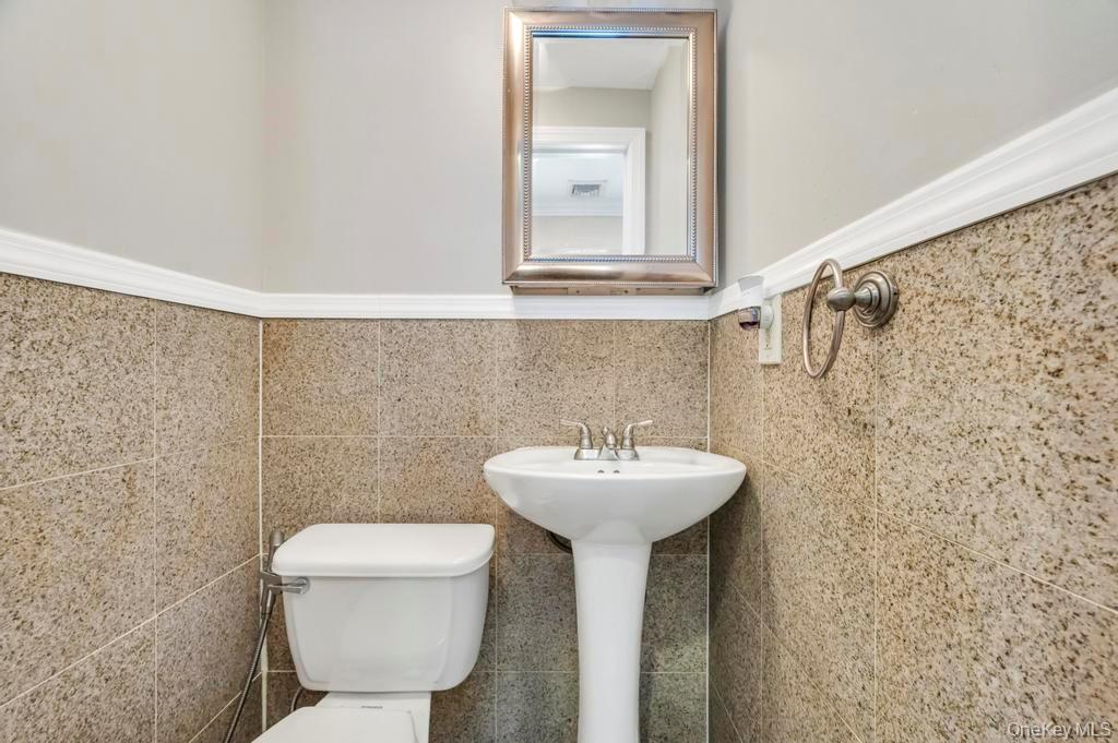 #19 photo, 93-43 215th Place, Queens Village , NY 11428