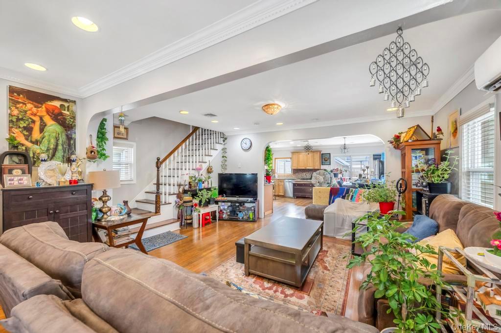 #9 photo, 93-43 215th Place, Queens Village , NY 11428