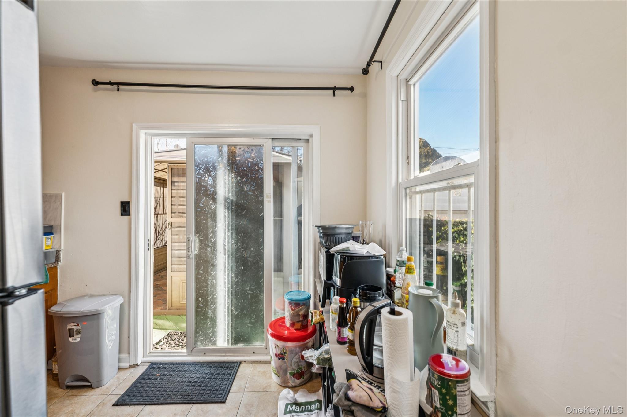 #13 photo, 8516 253rd Street, कुईंस Bellerose , NY 11426