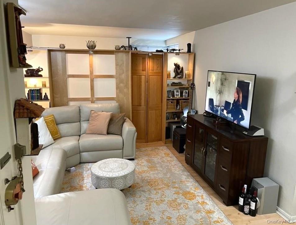 #6 photo, 91-10 32 Avenue, East Elmhurst , NY 11369