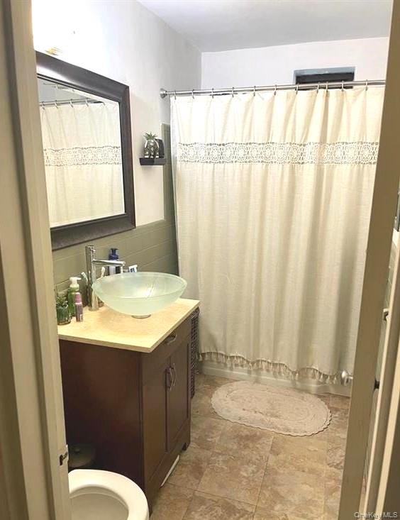 #9 photo, 91-10 32 Avenue, East Elmhurst , NY 11369