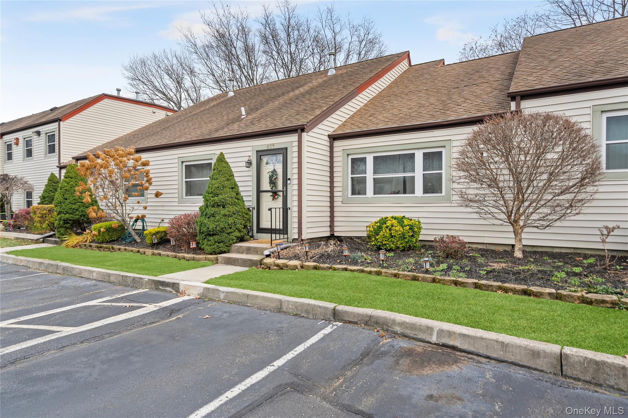 #1 photo, 617 Lake Court, Middle Island , NY 11953