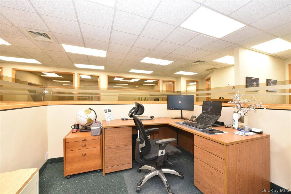 #17 photo, 3555 Veterans Memorial Highway, Саффолк ‖ Ronkonkoma , NY 11779