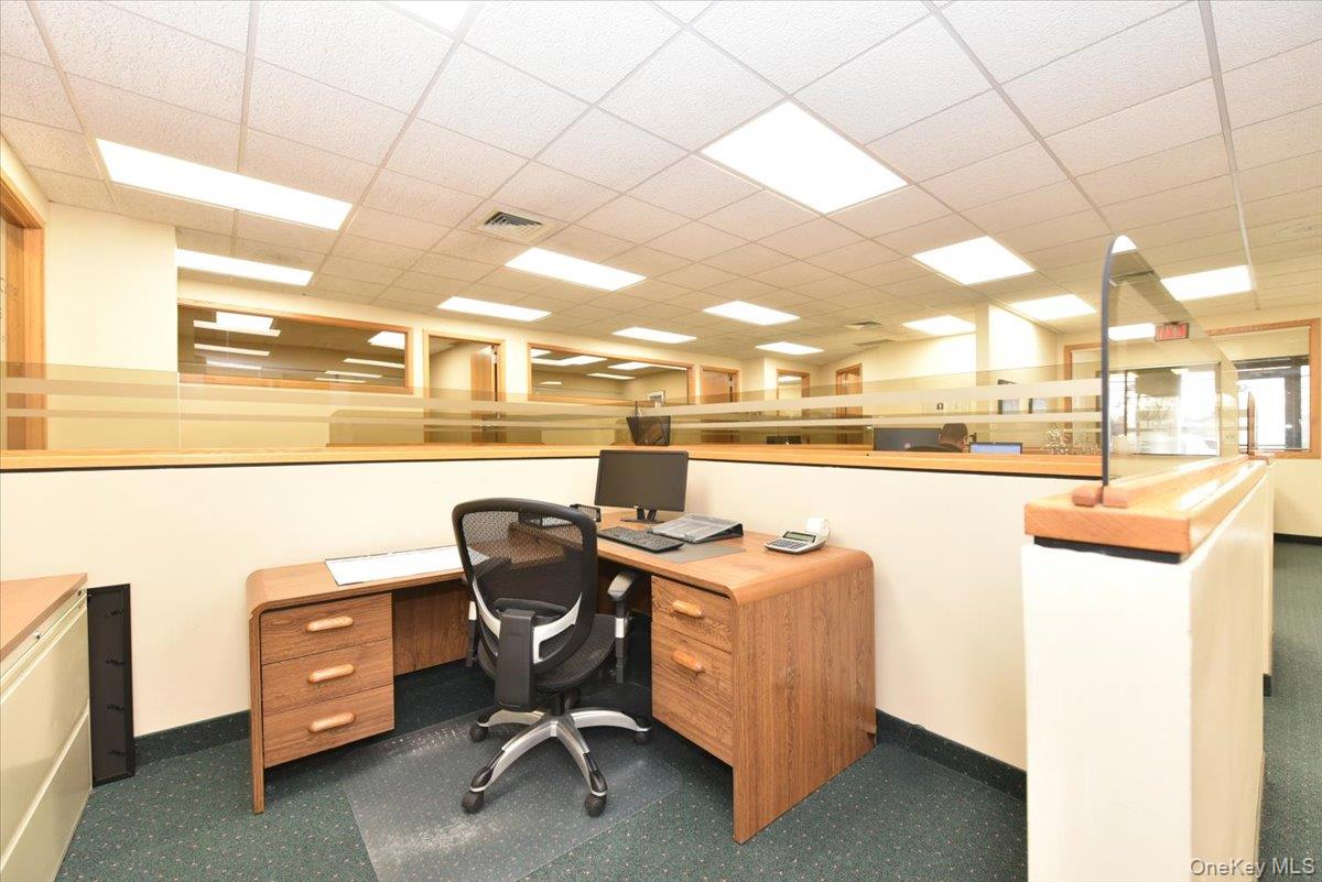 #18 photo, 3555 Veterans Memorial Highway, Саффолк ‖ Ronkonkoma , NY 11779