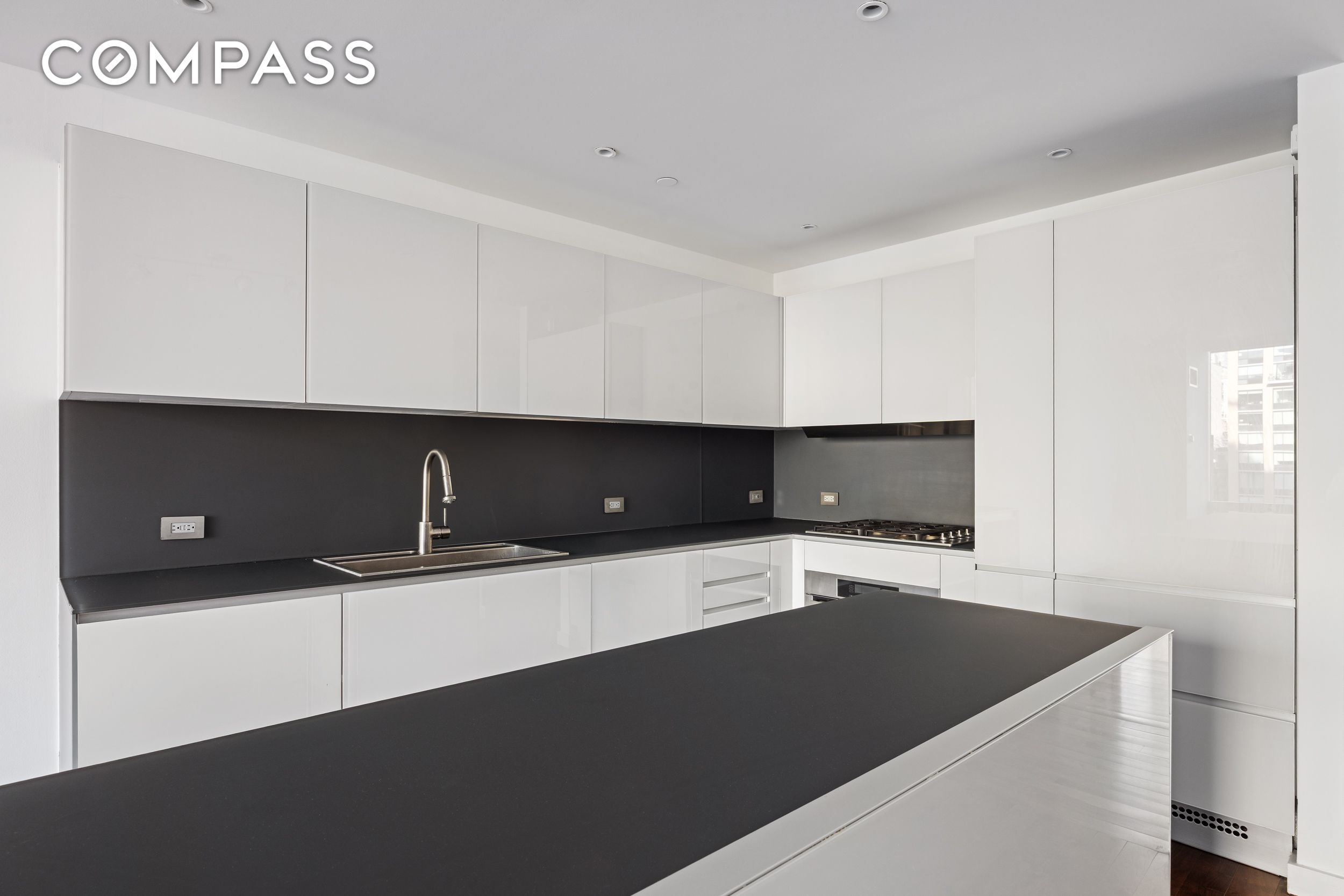 #4 photo, 166 W 18th Street, מנהטן Chelsea , NY 10011