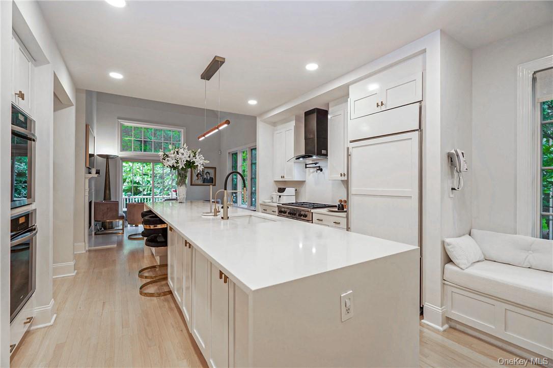 #7 photo, 7 Stony Gate Oval, New Rochelle , NY 10804