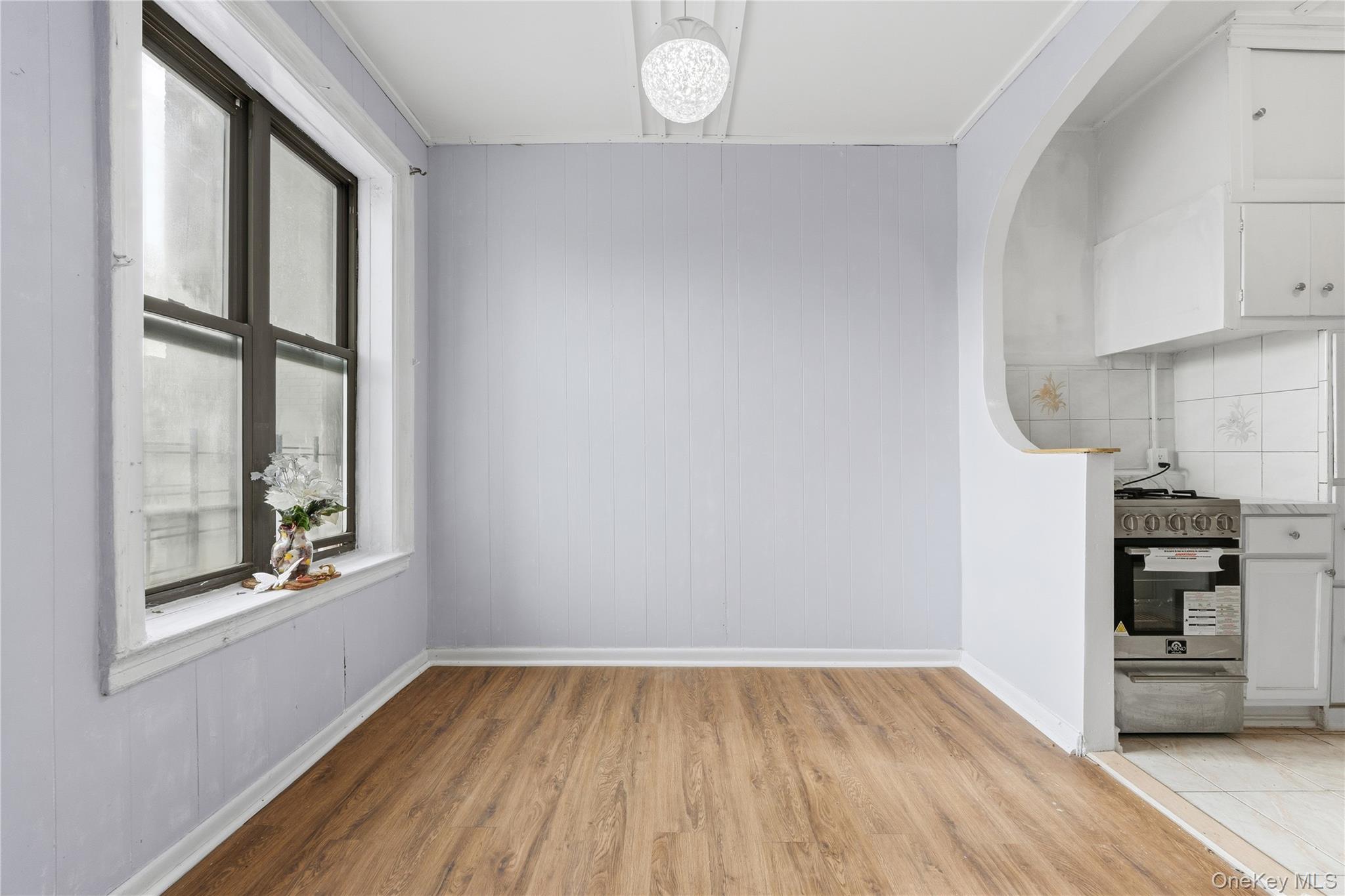 #9 photo, 2922 Barnes Avenue, Бронкс ‖ Bronx , NY 10467