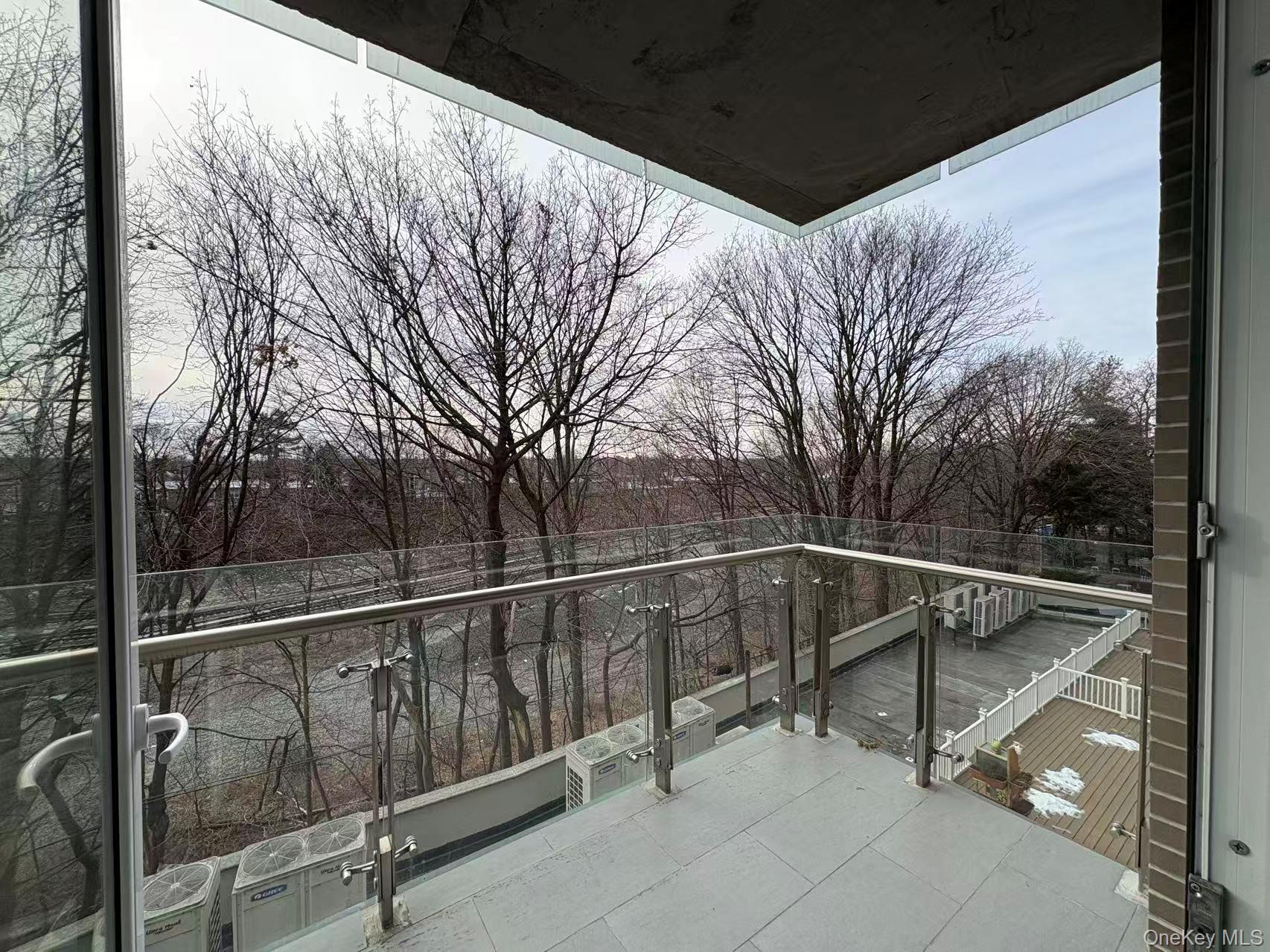 #13 photo, 6518 Austin Street, कुईंस Rego Park , NY 11374