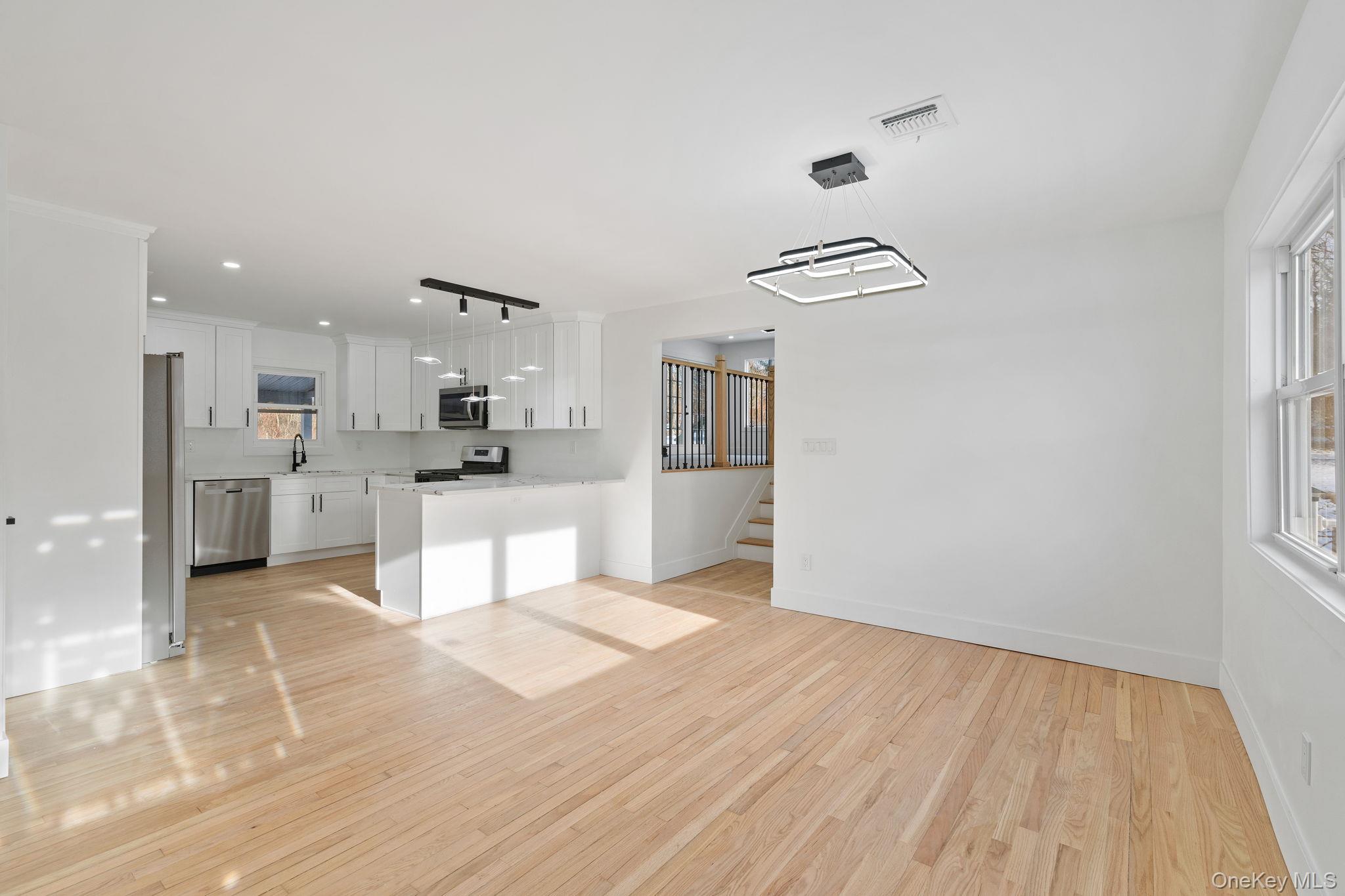 #4 photo, 52 Rudolph Road, Modena , NY 12548