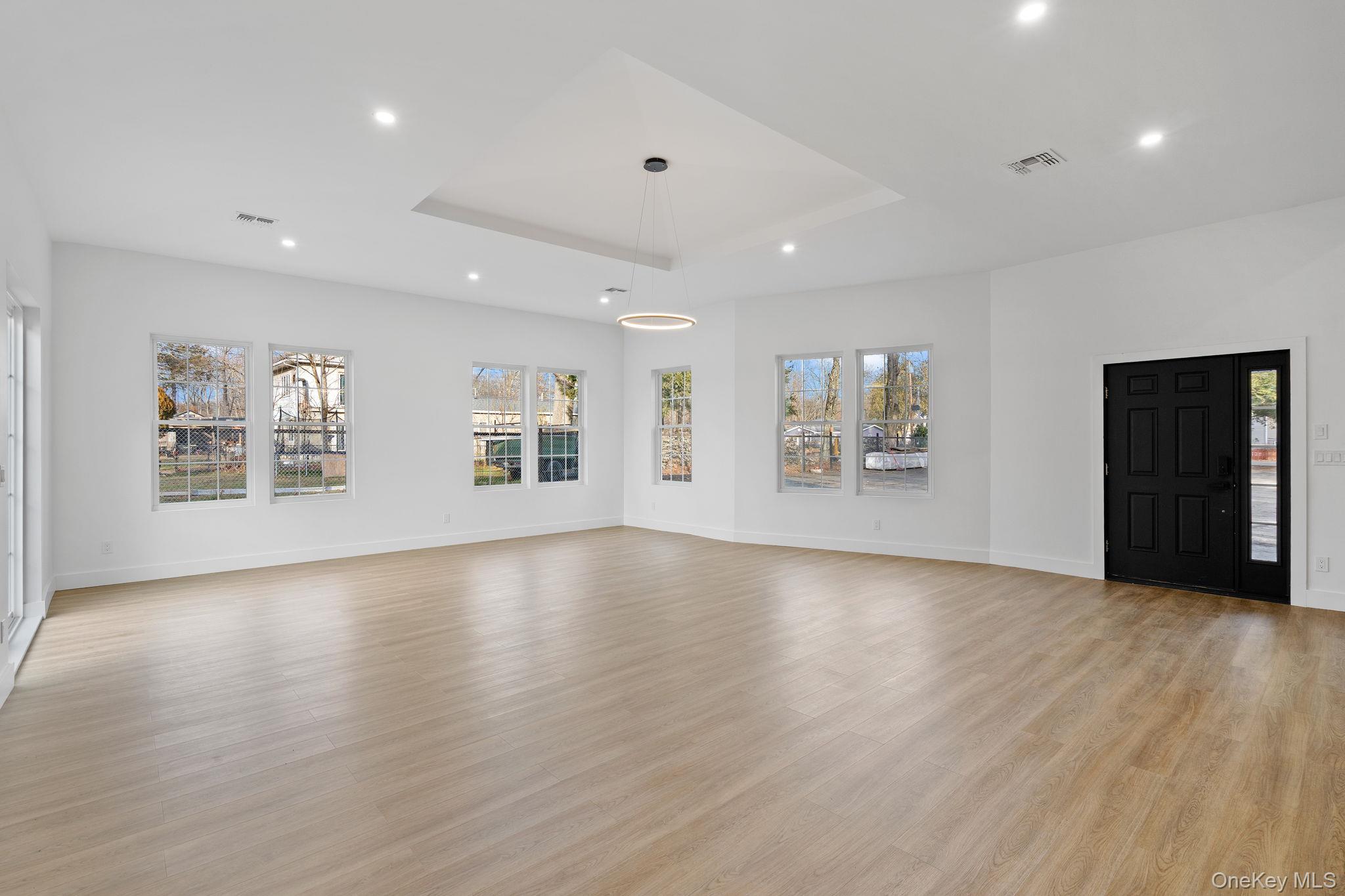 #8 photo, 39 Overland Drive, Wallkill , NY 12589