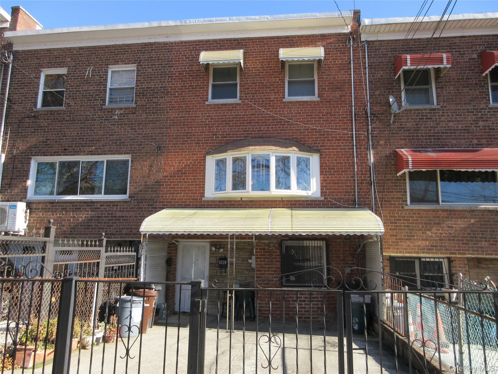 #1 photo, 3228 Tenbroeck Avenue, Bronx , NY 10469