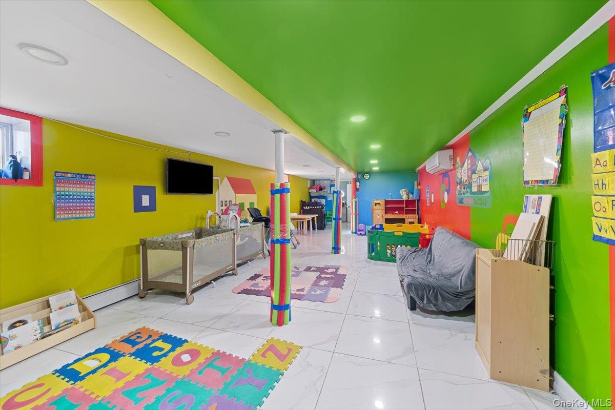 #20 photo, 120-44 192nd Street, Saint Albans , NY 11412