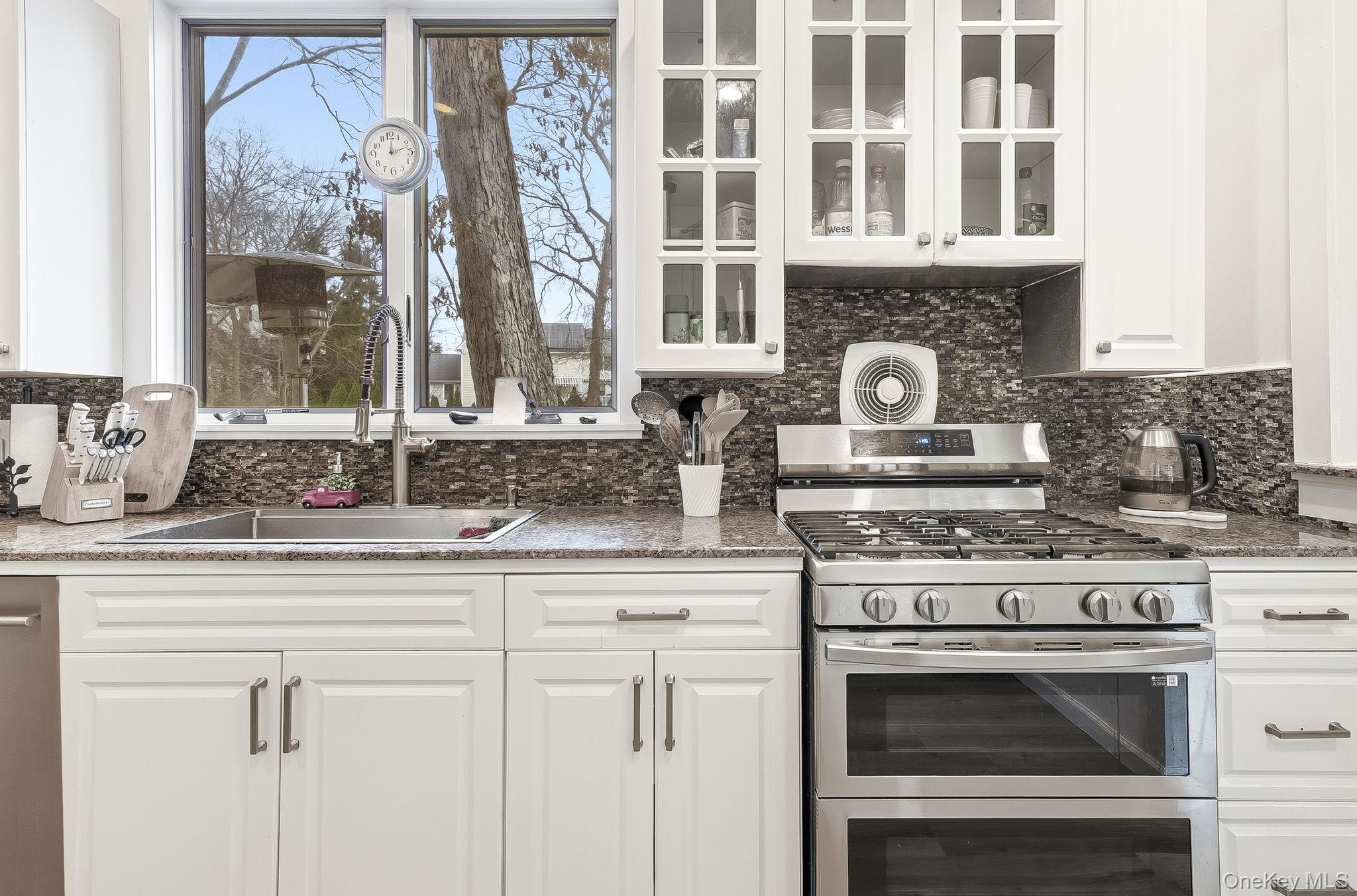 #11 photo, 11 Oakley Road, White Plains , NY 10606