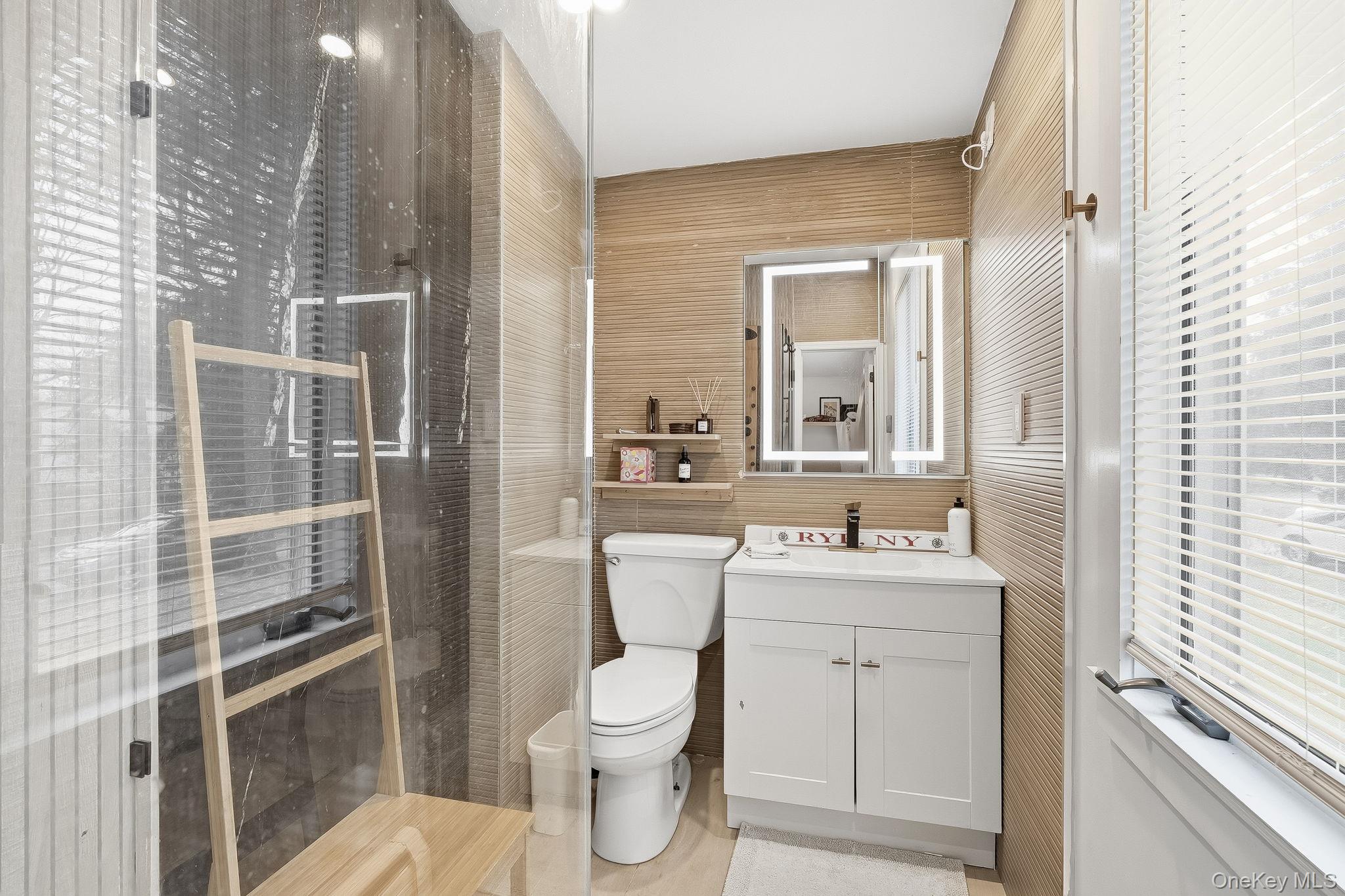 #15 photo, 11 Oakley Road, White Plains , NY 10606