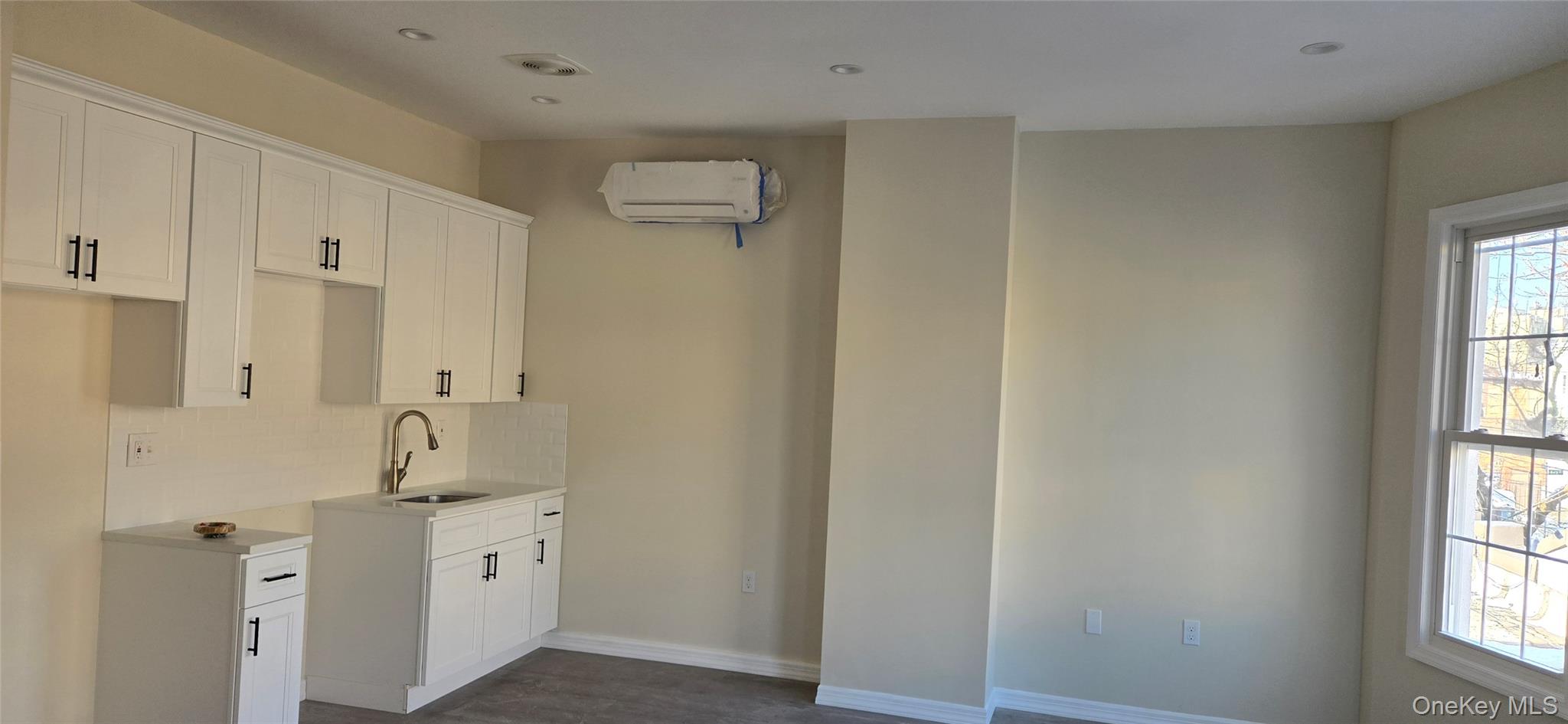 #5 photo, 1707 Zerega Avenue, Bronx , NY 10462