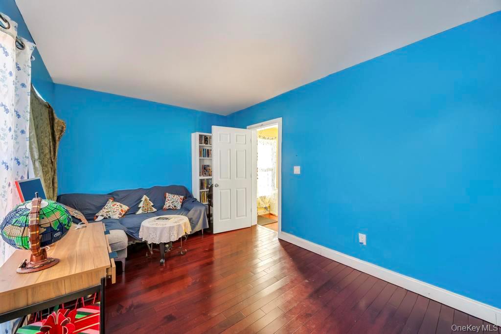 #14 photo, 95-26 86th St, कुईंस Ozone Park , NY 11416