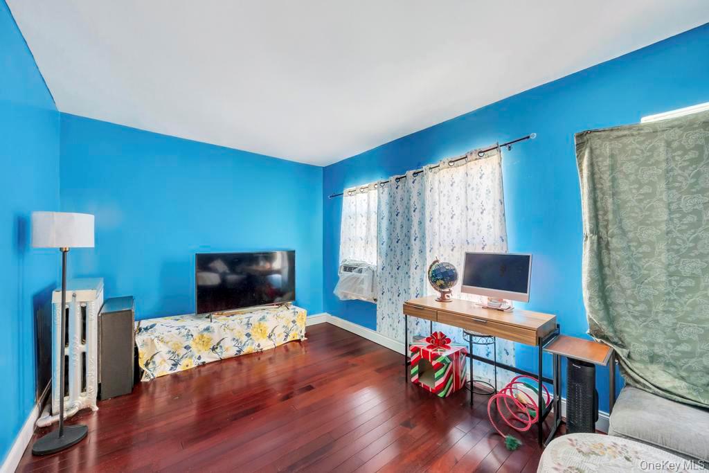 #15 photo, 95-26 86th St, कुईंस Ozone Park , NY 11416