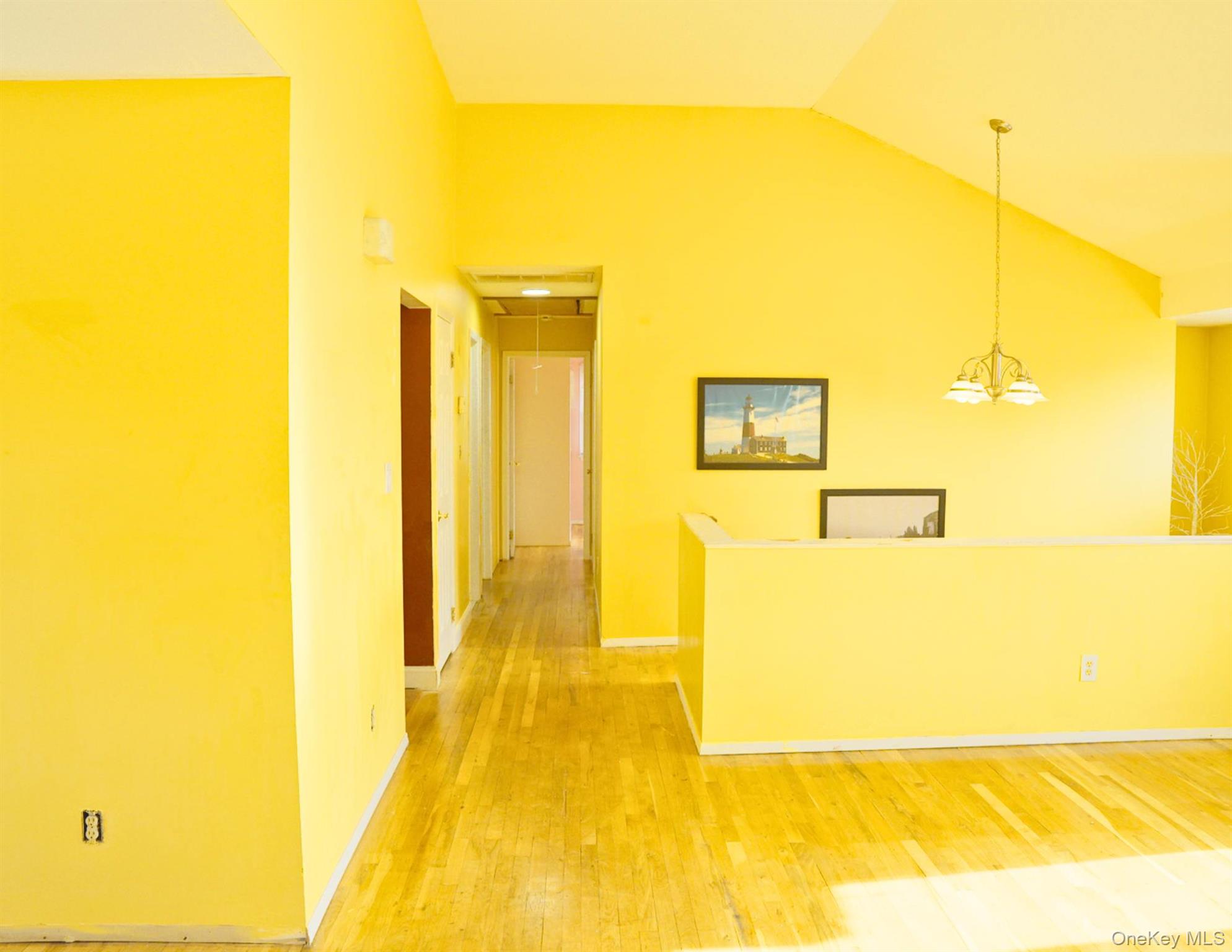 #12 photo, 106 Harrison Avenue, नासाउ काउंटी Bethpage , NY 11714