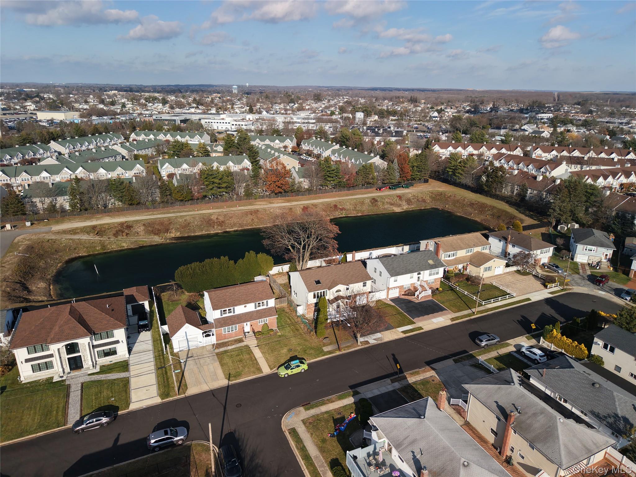 #3 photo, 106 Harrison Avenue, नासाउ काउंटी Bethpage , NY 11714