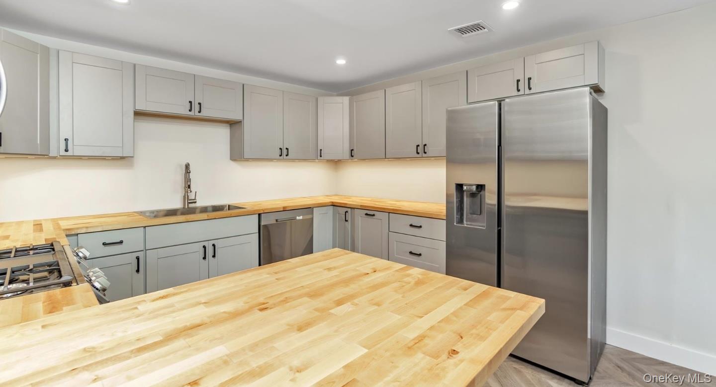 #5 photo, 67A Maple Avenue, Sea Cliff , NY 11579