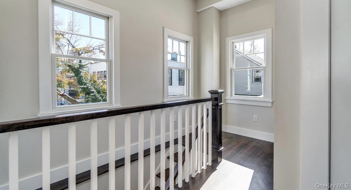 #8 photo, 67A Maple Avenue, Sea Cliff , NY 11579