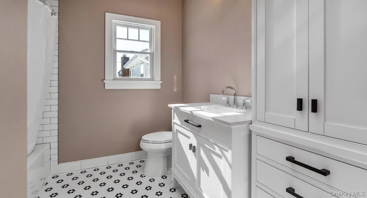 #9 photo, 67A Maple Avenue, Sea Cliff , NY 11579