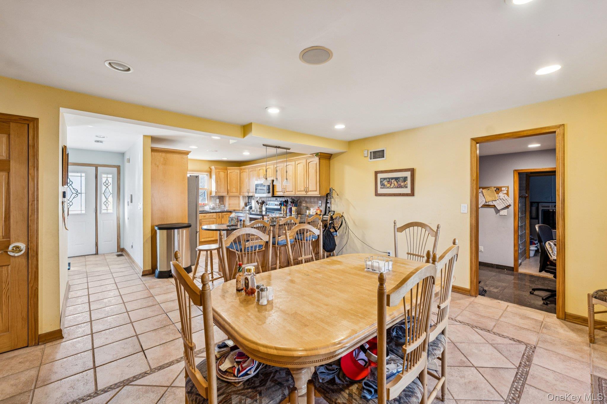 #10 photo, 98 Auborn Avenue, Shirley , NY 11967