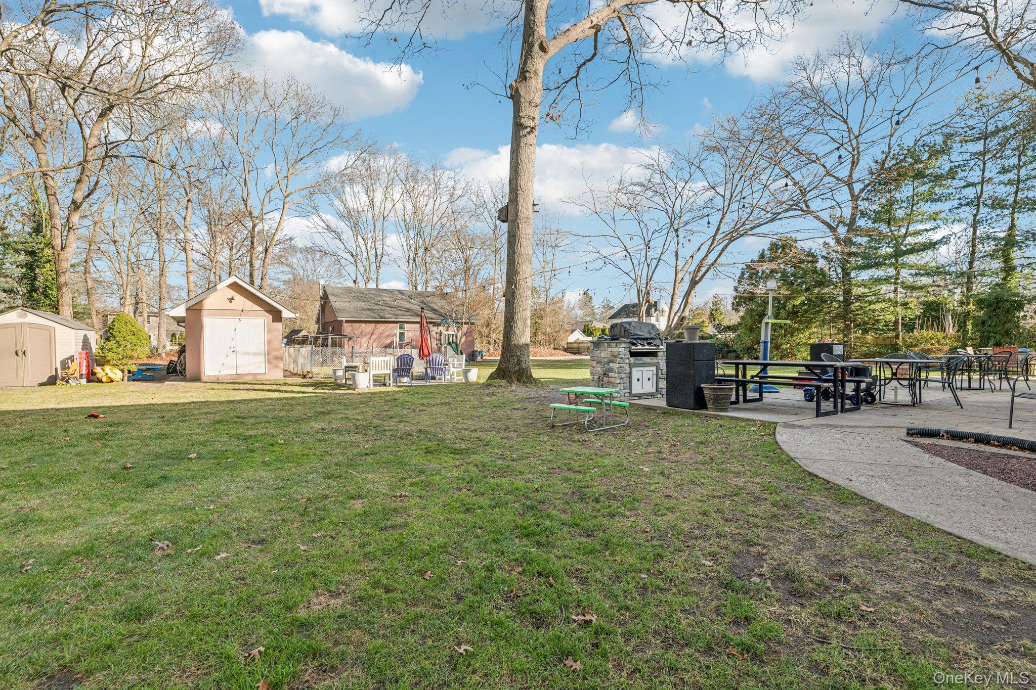 #20 photo, 98 Auborn Avenue, Shirley , NY 11967