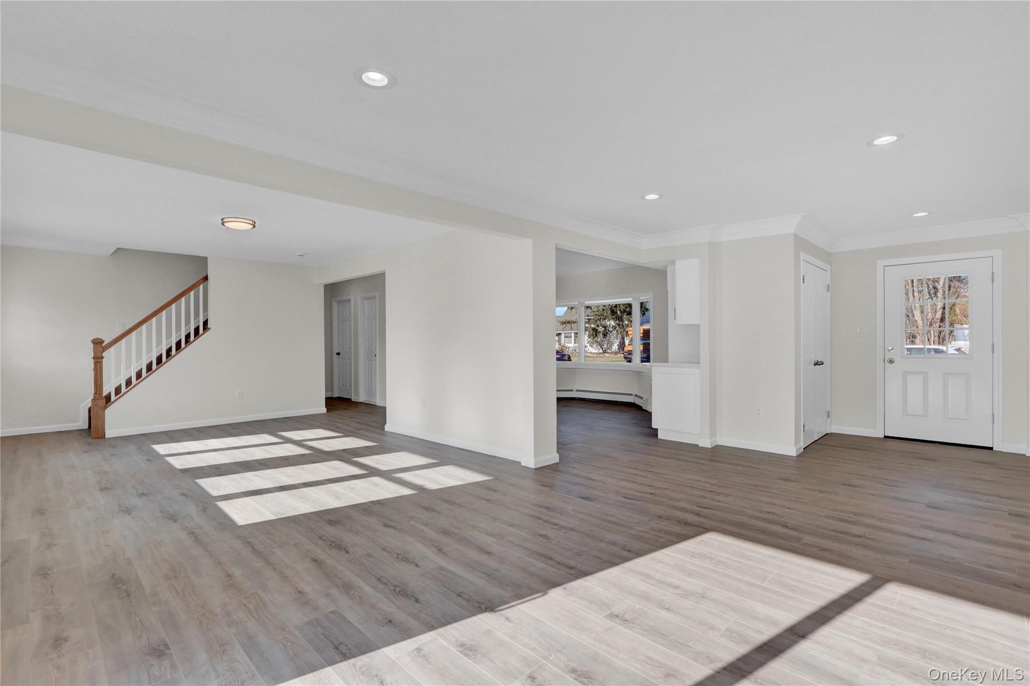 #10 photo, 21 Piper Lane, Levittown , NY 11756