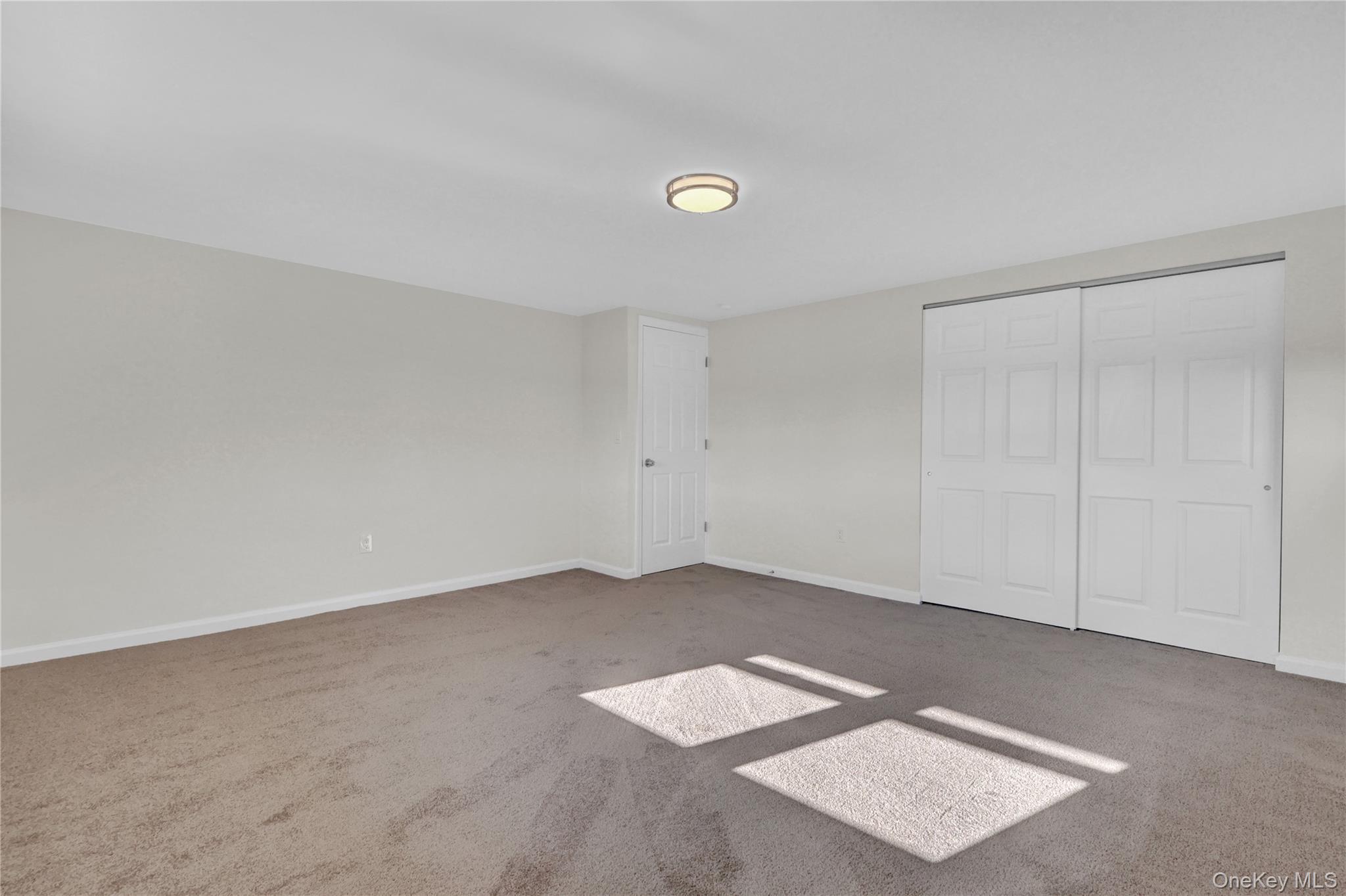 #17 photo, 21 Piper Lane, Levittown , NY 11756