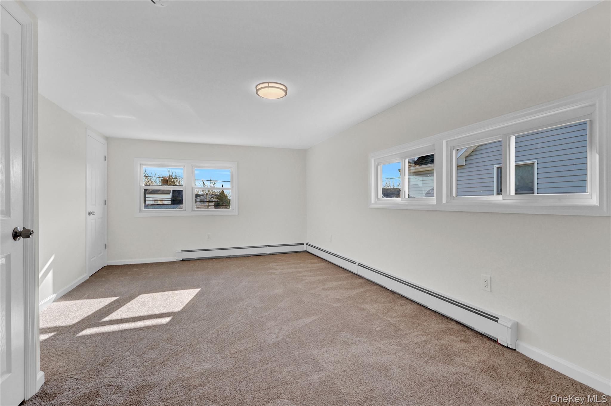 #18 photo, 21 Piper Lane, Levittown , NY 11756