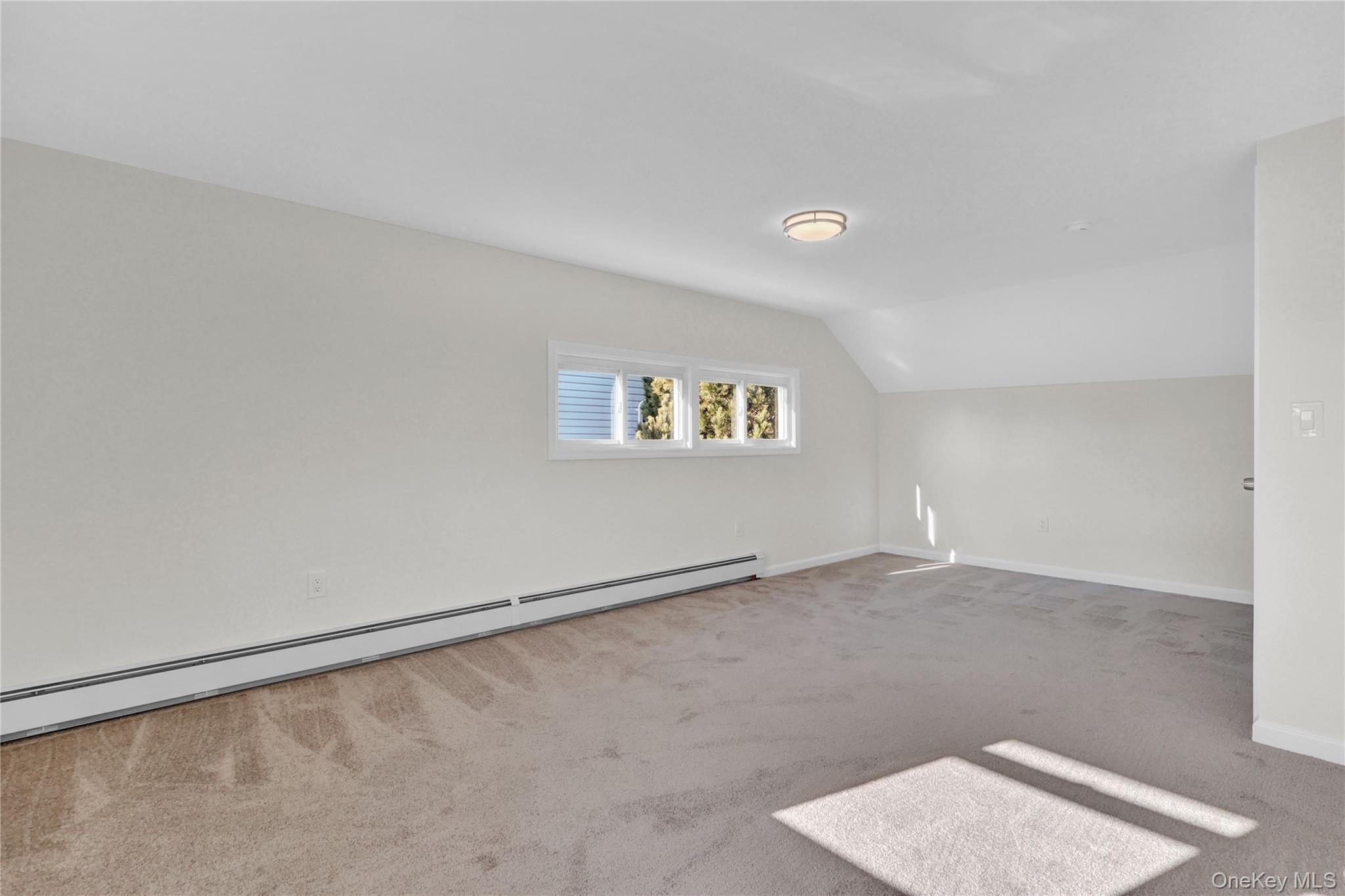 #19 photo, 21 Piper Lane, Levittown , NY 11756