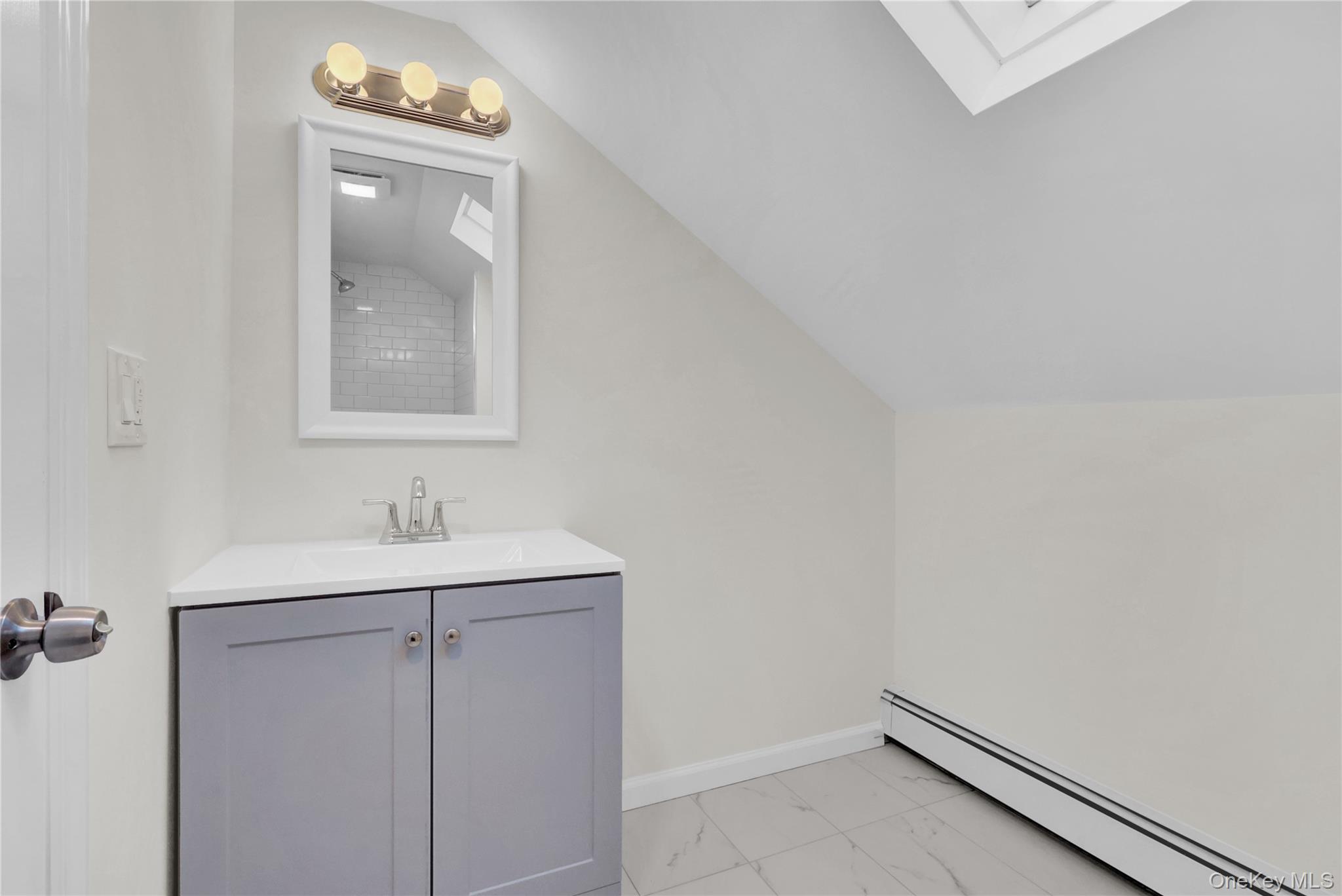 #20 photo, 21 Piper Lane, Levittown , NY 11756